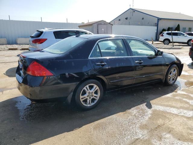 Photo 2 VIN: 1HGCM568X6A105905 - HONDA ACCORD EX 