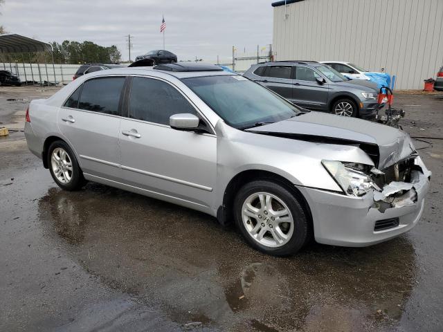 Photo 3 VIN: 1HGCM568X6A182824 - HONDA ACCORD EX 
