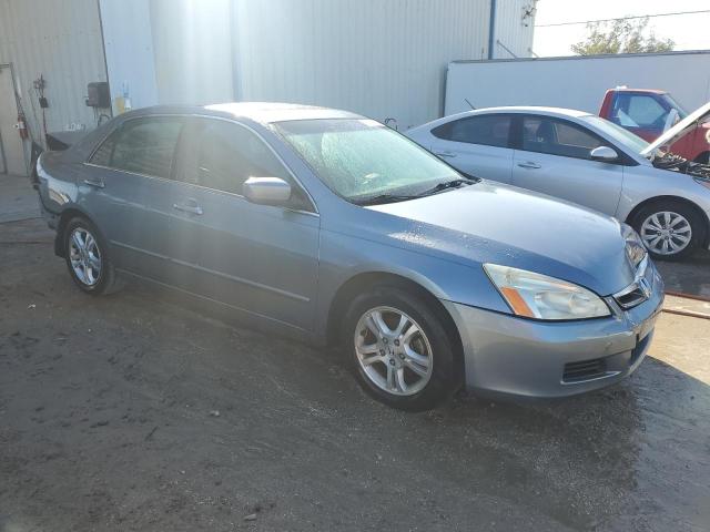 Photo 3 VIN: 1HGCM568X7A021729 - HONDA ACCORD EX 