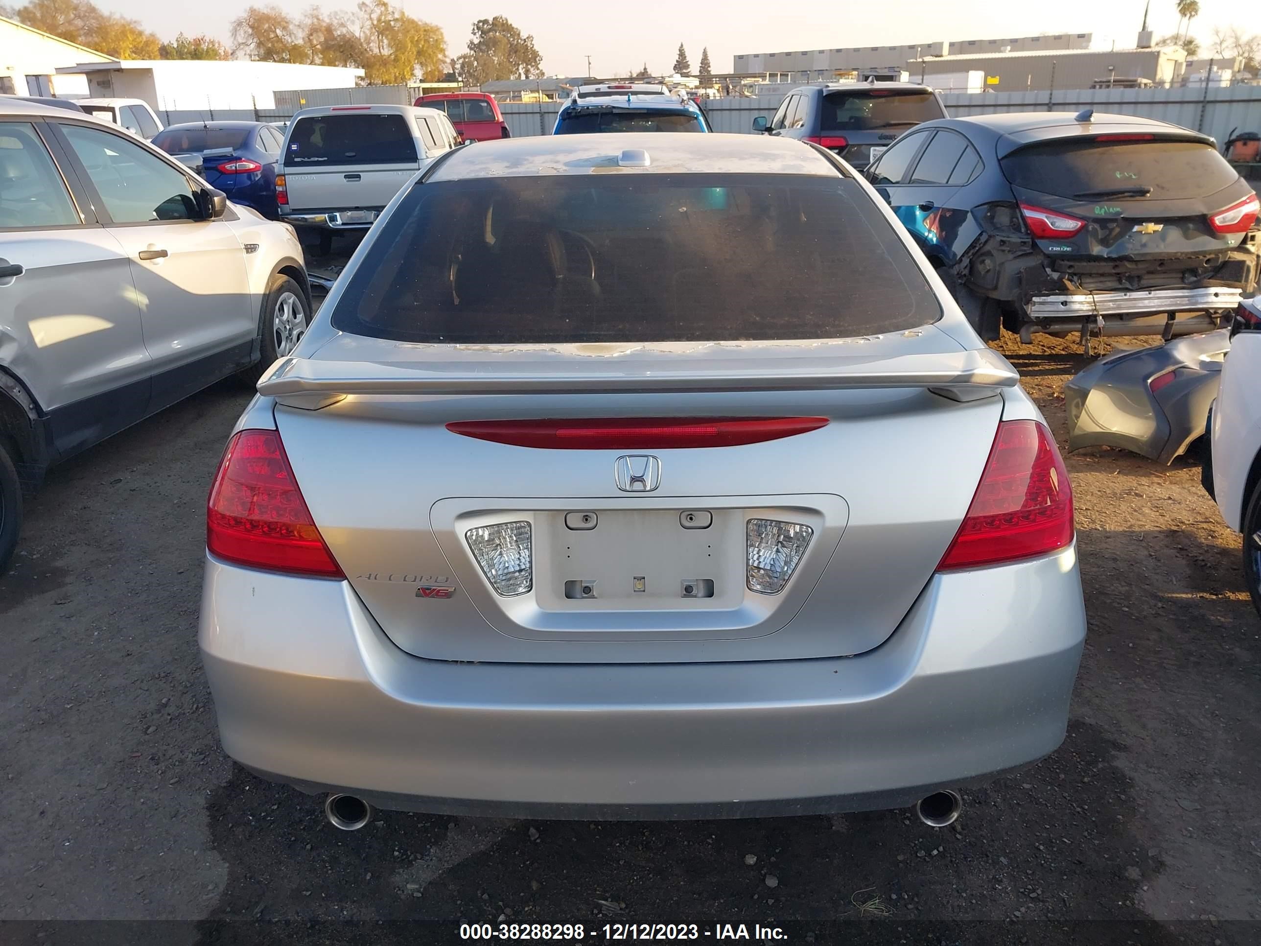 Photo 15 VIN: 1HGCM65846A065828 - HONDA ACCORD 