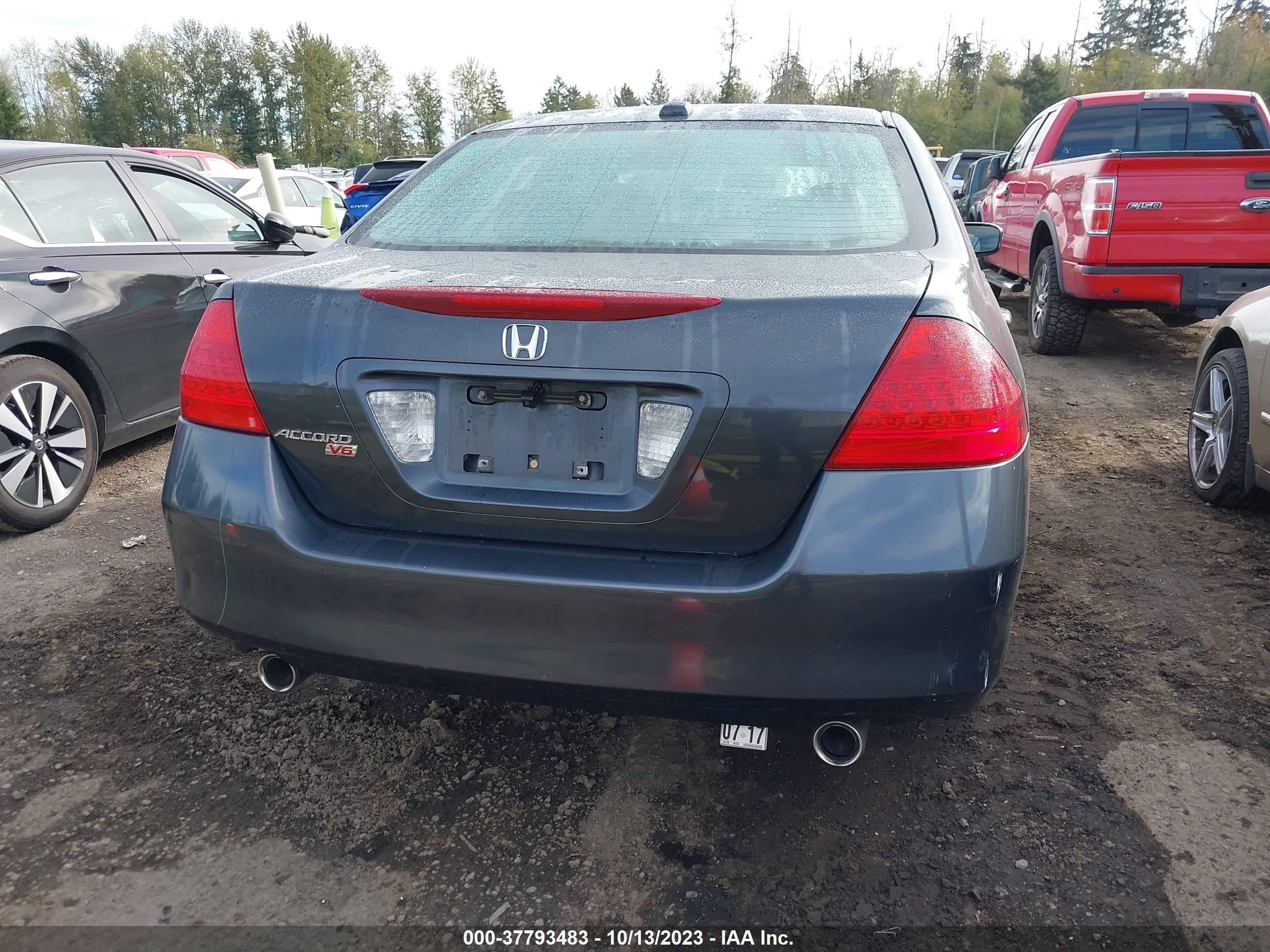 Photo 15 VIN: 1HGCM658X6A022658 - HONDA ACCORD 