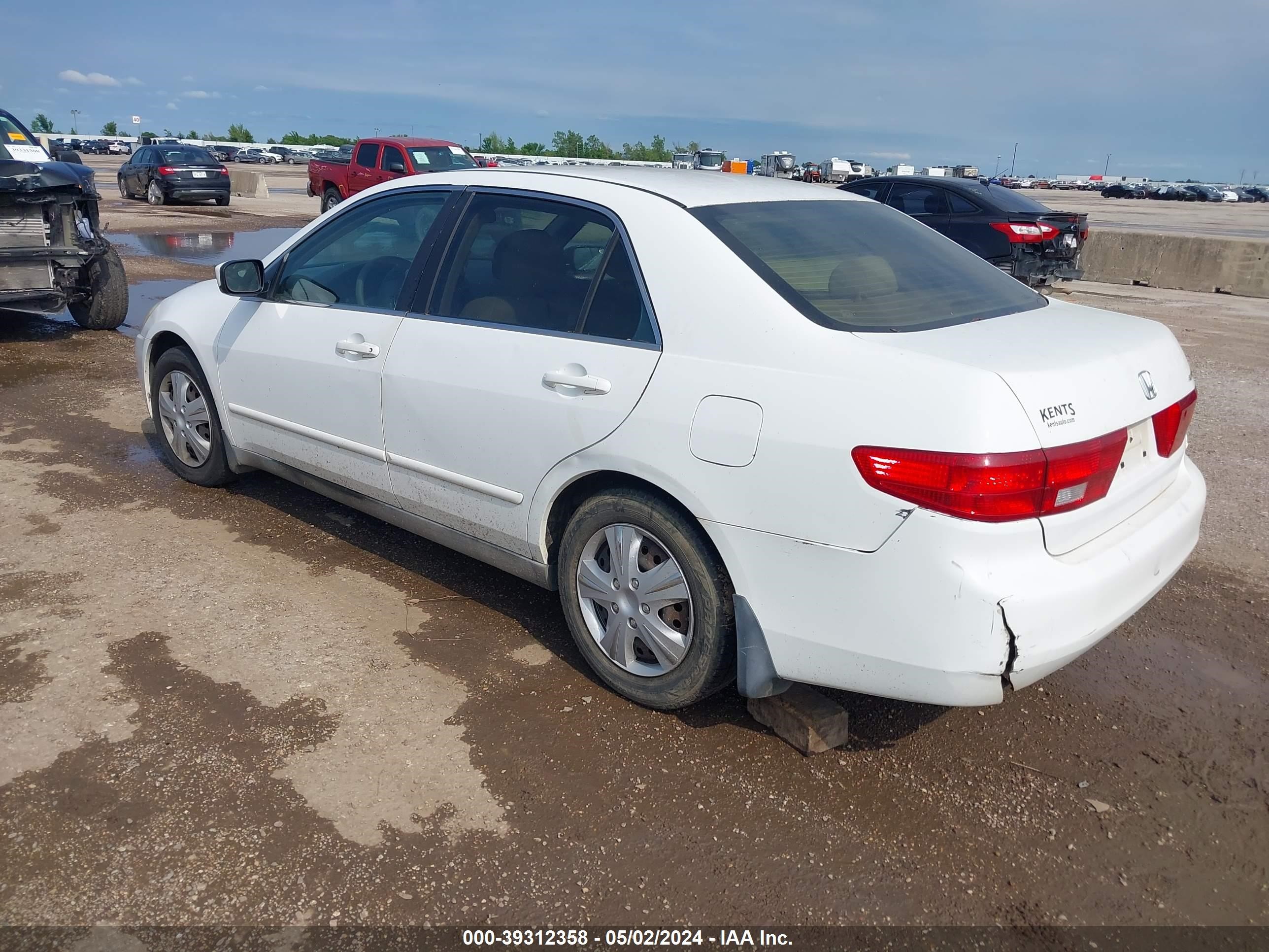 Photo 2 VIN: 1HGCM66315A058157 - HONDA ACCORD 