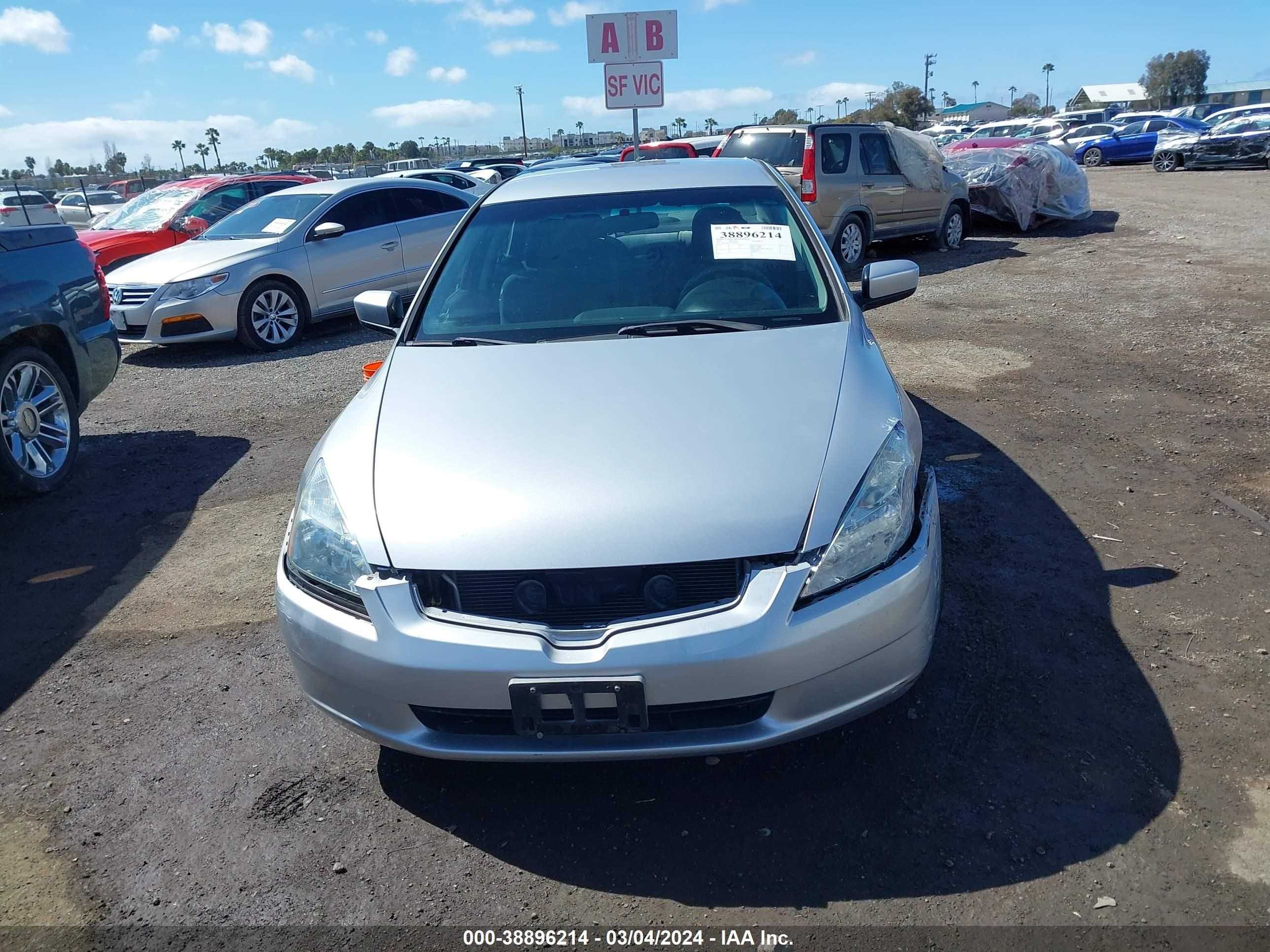 Photo 11 VIN: 1HGCM66333A008180 - HONDA ACCORD 