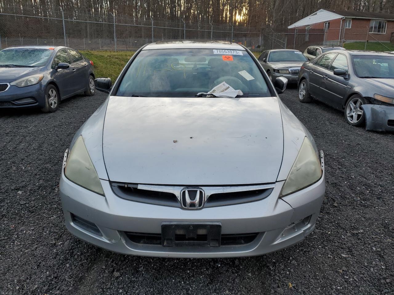 Photo 4 VIN: 1HGCM66356A044442 - HONDA ACCORD 