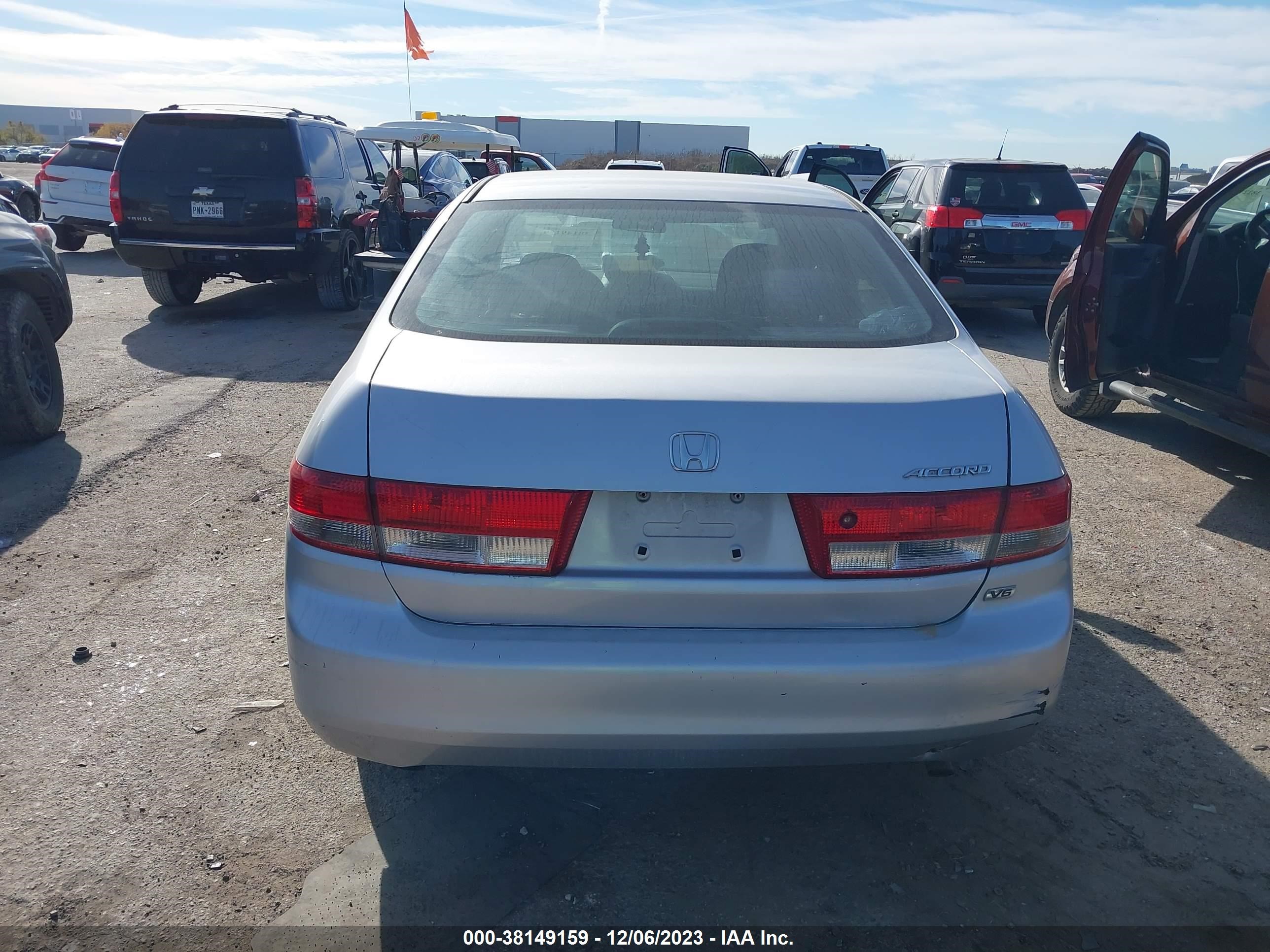 Photo 15 VIN: 1HGCM66373A103874 - HONDA ACCORD 