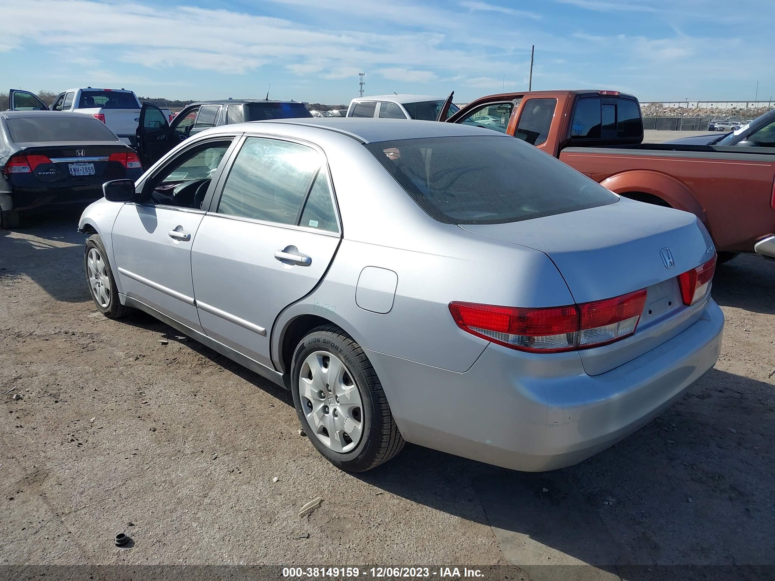 Photo 2 VIN: 1HGCM66373A103874 - HONDA ACCORD 