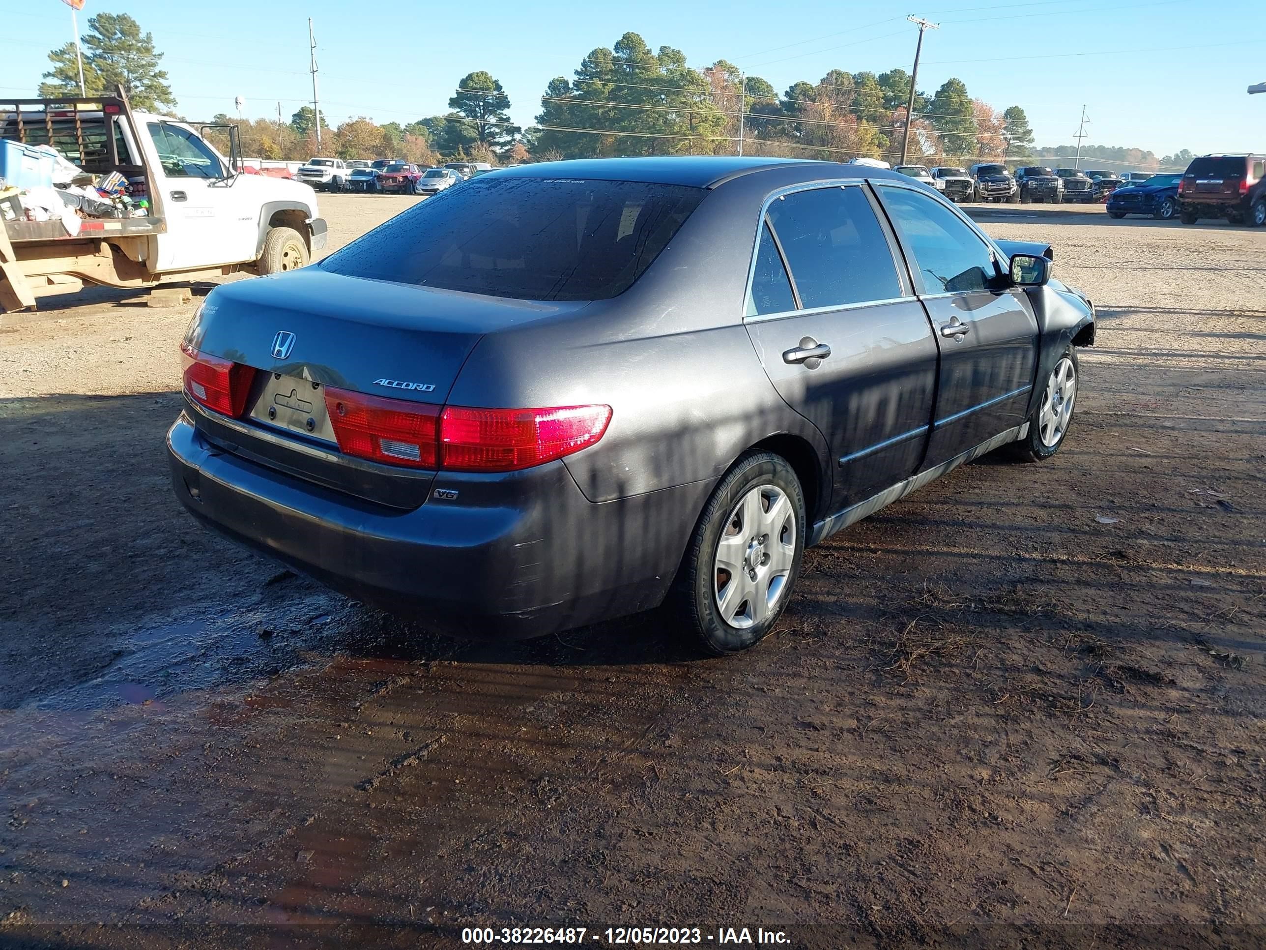 Photo 3 VIN: 1HGCM66385A067986 - HONDA ACCORD 