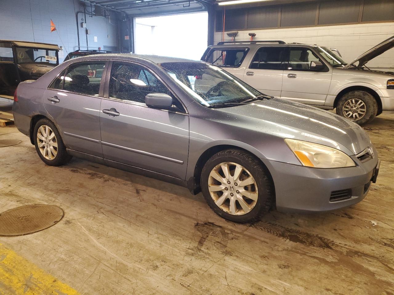 Photo 3 VIN: 1HGCM66407A071591 - HONDA ACCORD 