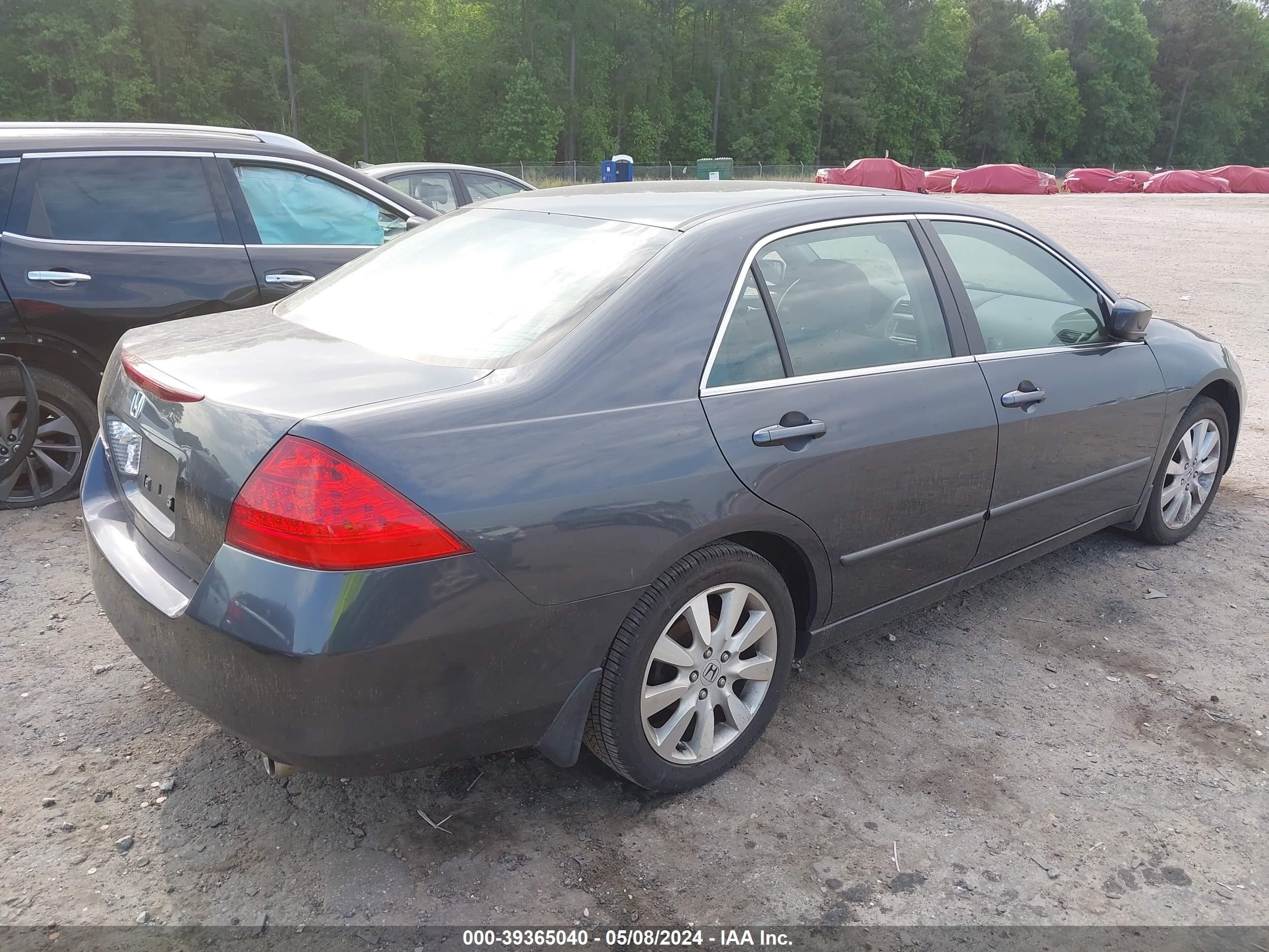 Photo 3 VIN: 1HGCM66437A026368 - HONDA ACCORD 