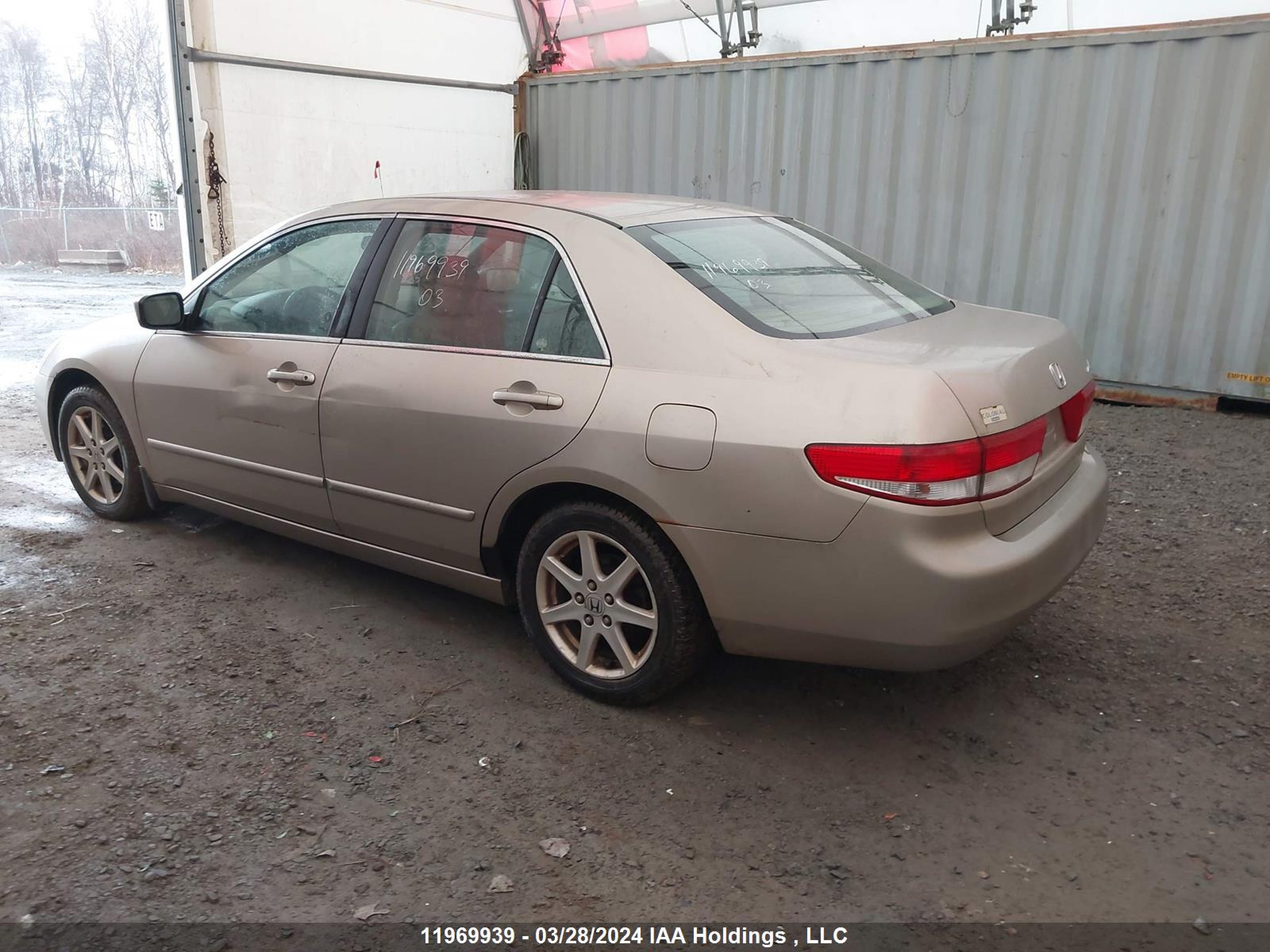 Photo 2 VIN: 1HGCM66443A803330 - HONDA ACCORD 