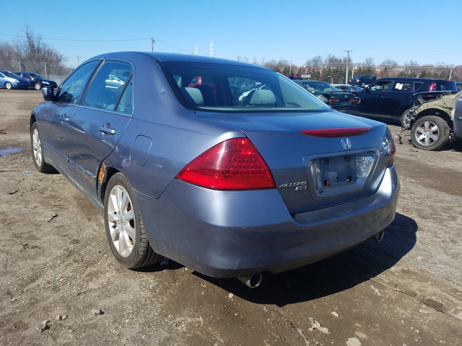 Photo 2 VIN: 1HGCM66457A015873 - HONDA ACCORD SE 