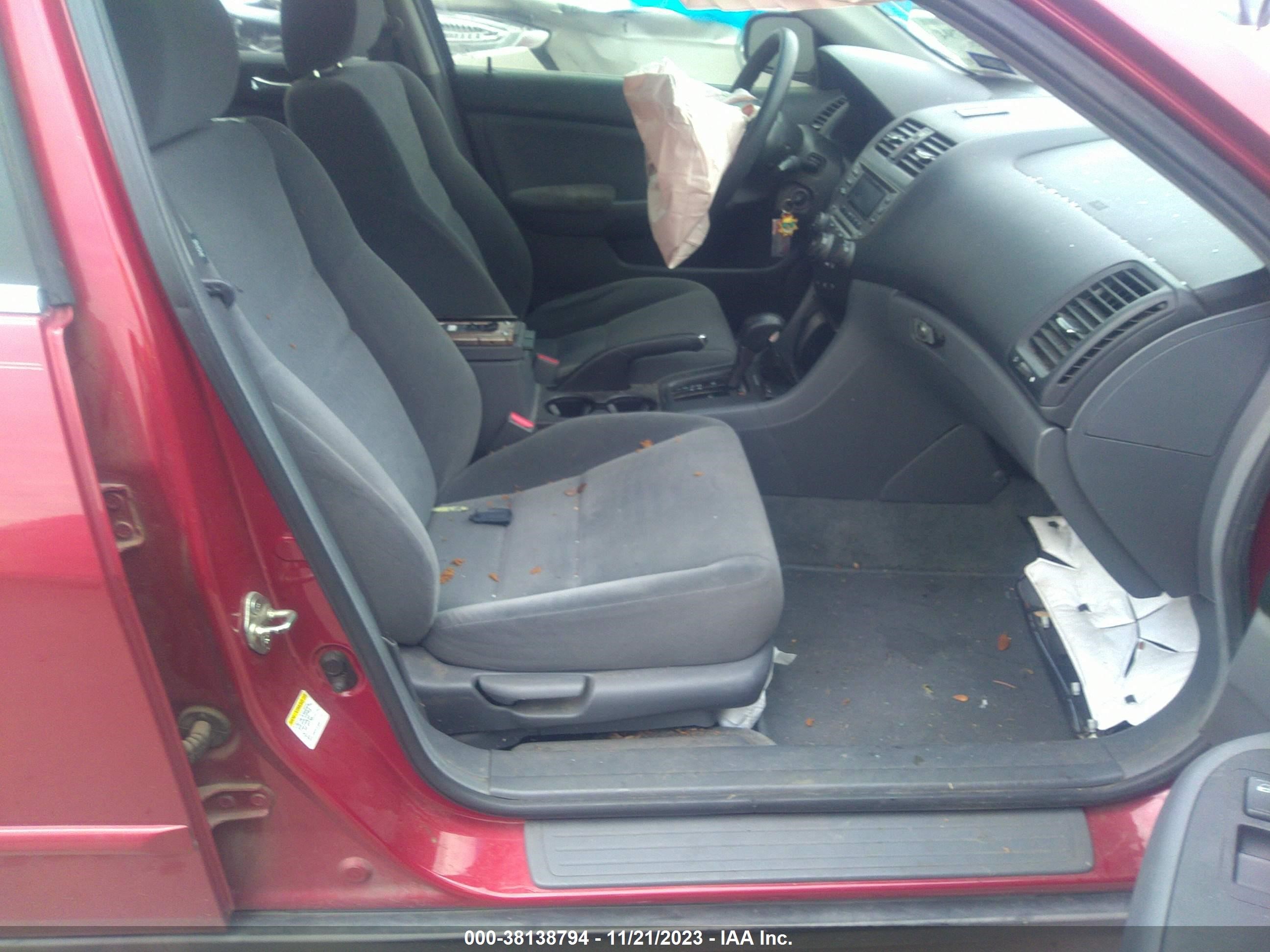 Photo 4 VIN: 1HGCM66467A048994 - HONDA ACCORD 