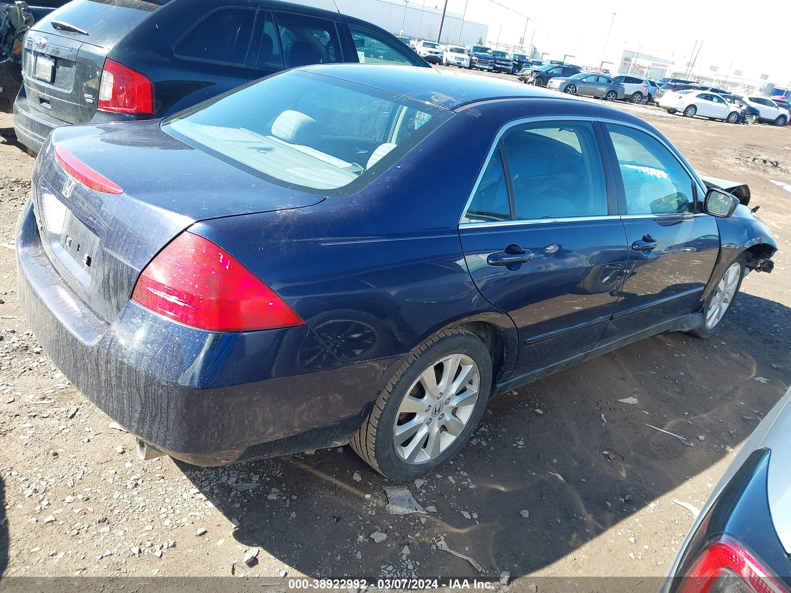 Photo 3 VIN: 1HGCM66467A073880 - HONDA ACCORD 