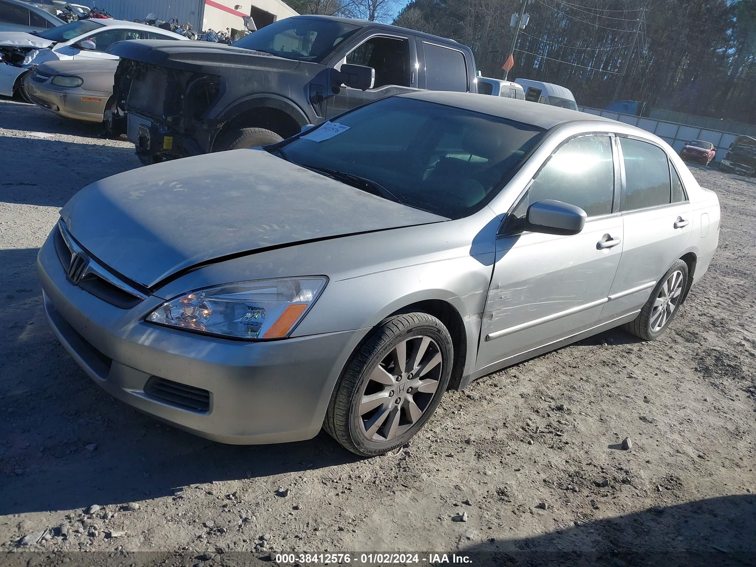 Photo 1 VIN: 1HGCM66477A070485 - HONDA ACCORD 