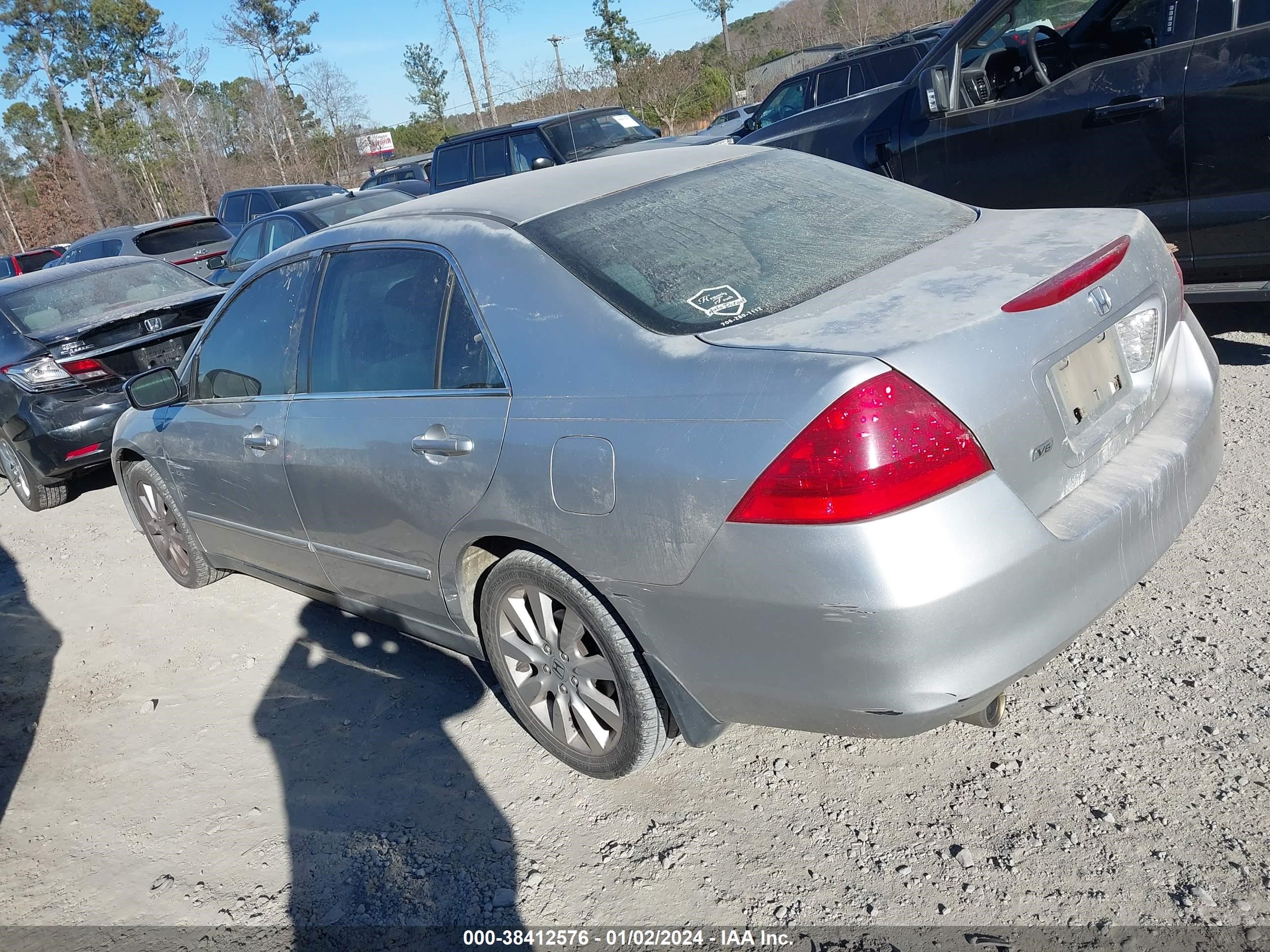 Photo 2 VIN: 1HGCM66477A070485 - HONDA ACCORD 