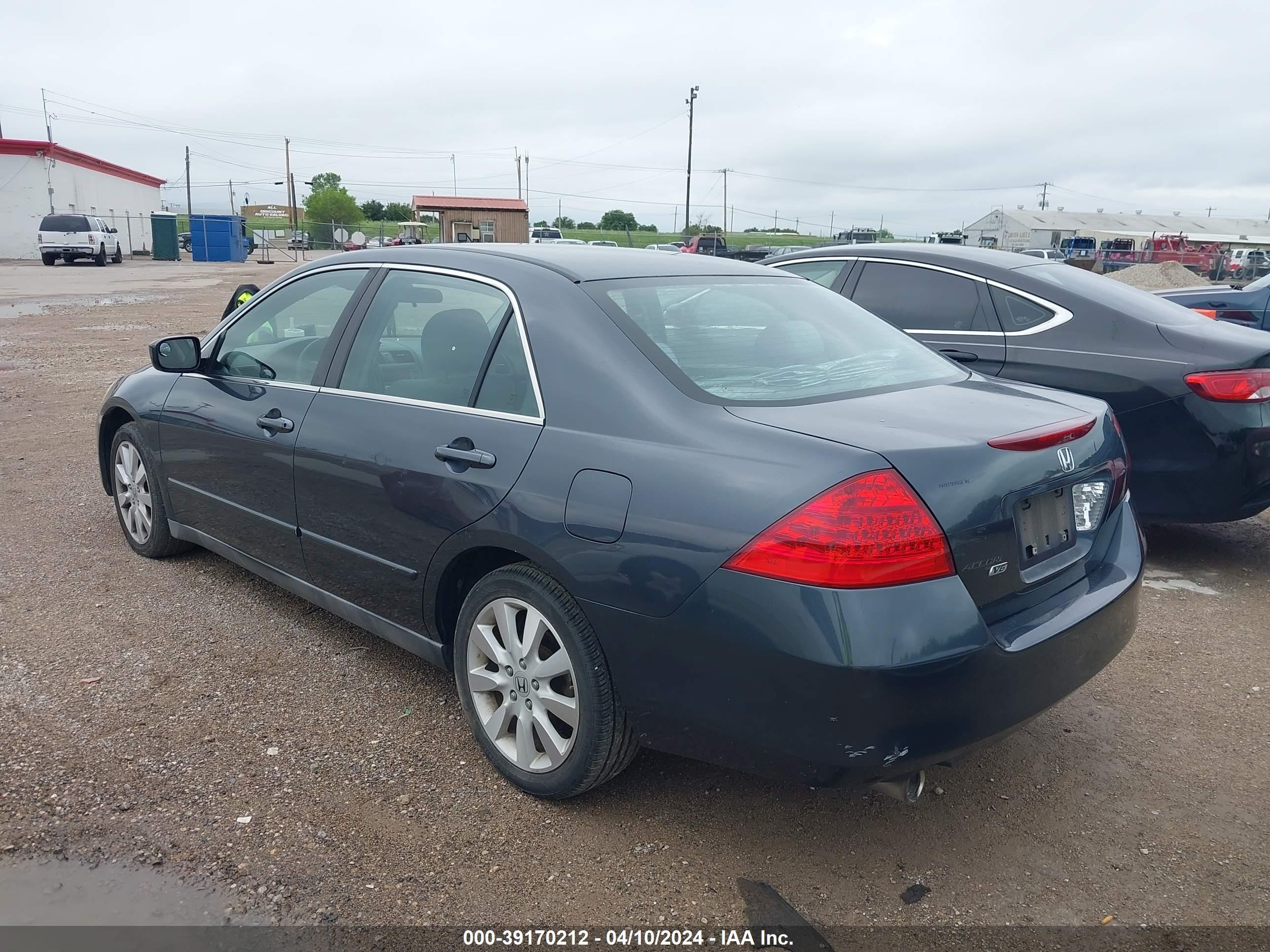 Photo 2 VIN: 1HGCM66487A049452 - HONDA ACCORD 