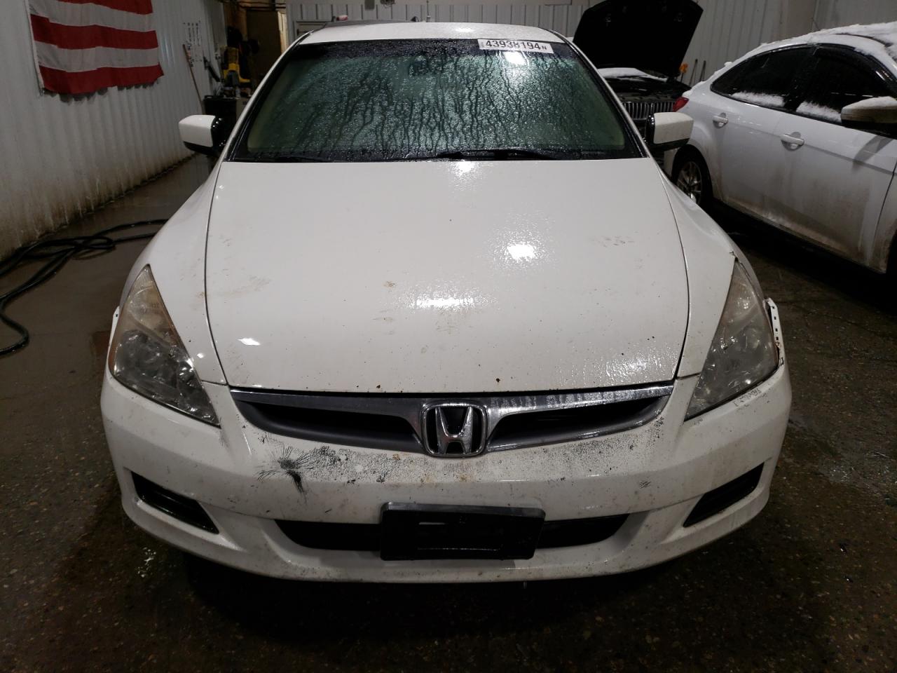 Photo 4 VIN: 1HGCM66487A093421 - HONDA ACCORD 