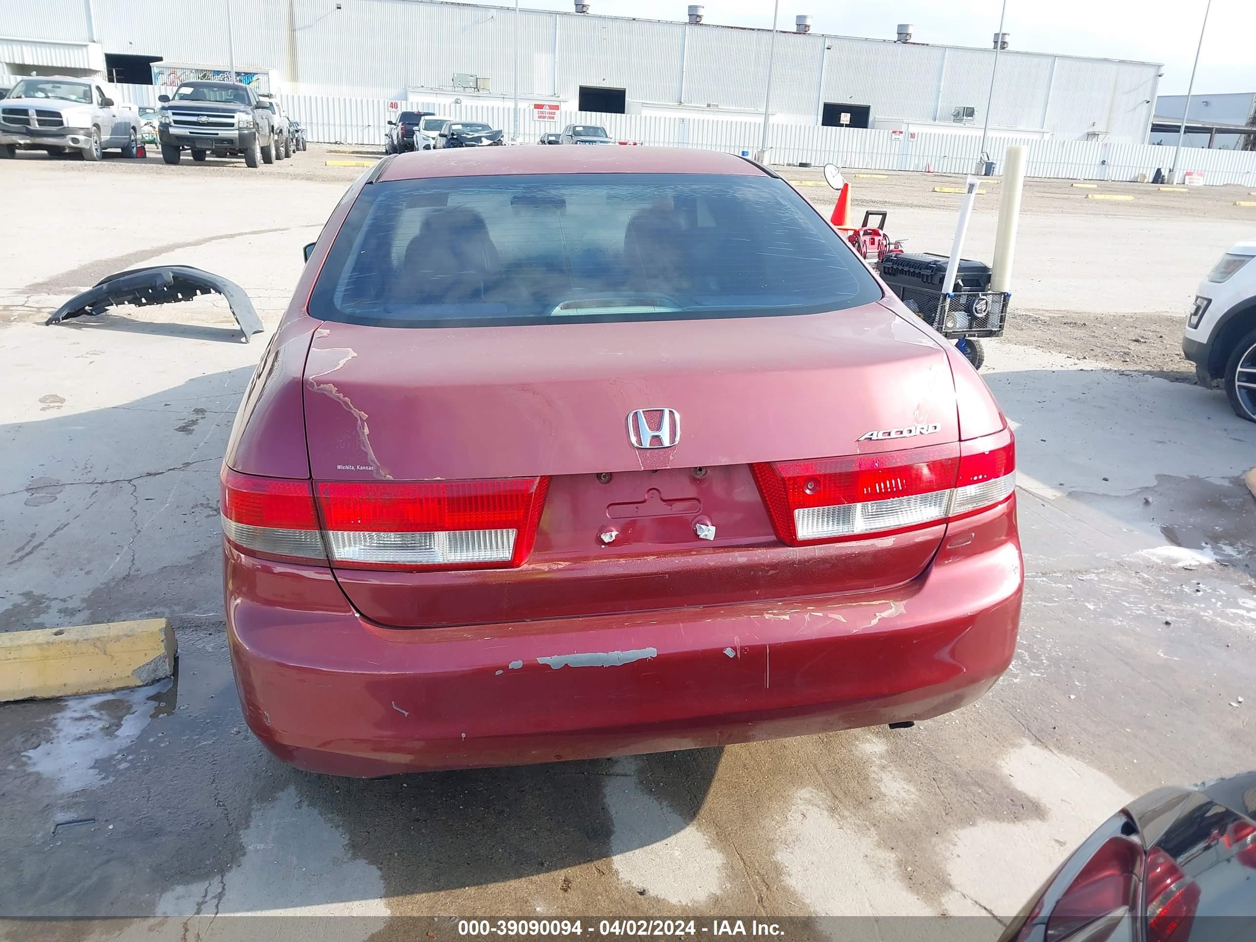 Photo 16 VIN: 1HGCM66503A004623 - HONDA ACCORD 