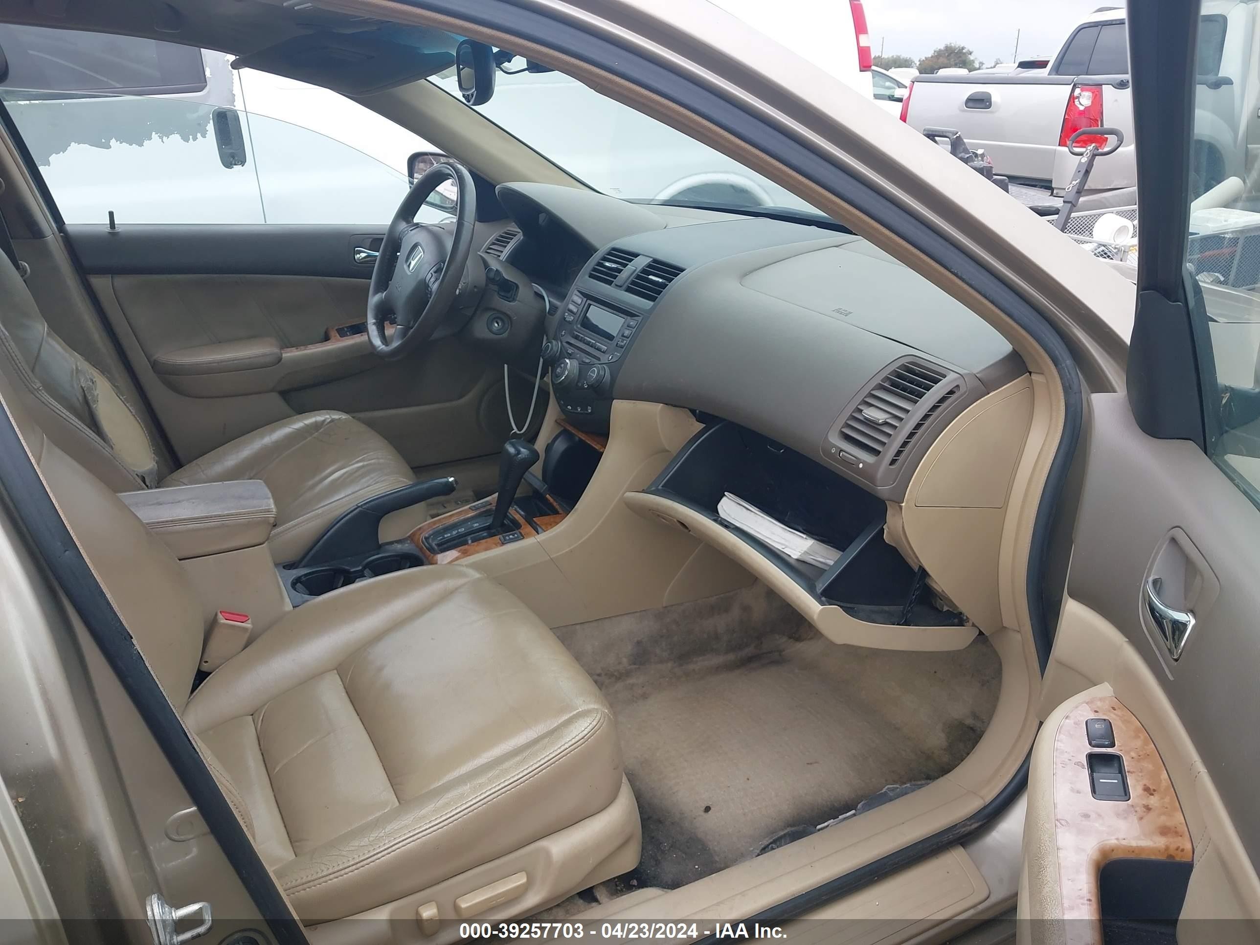 Photo 4 VIN: 1HGCM66503A018358 - HONDA ACCORD 