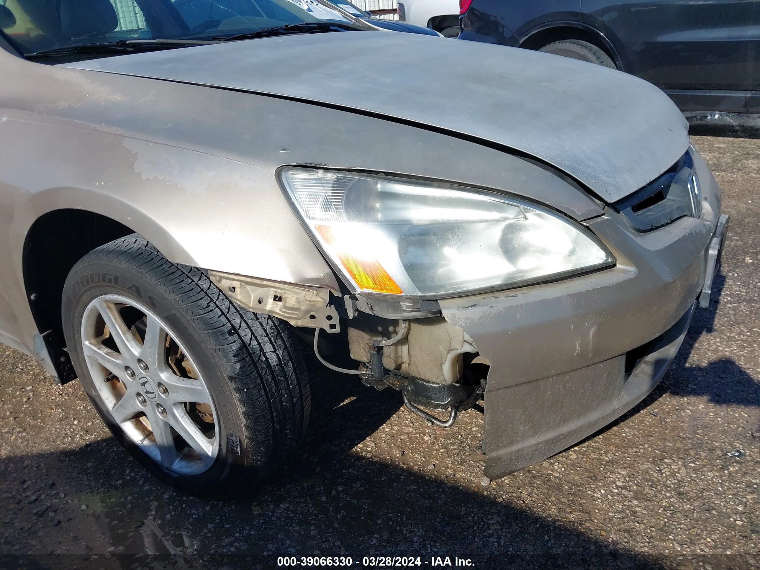 Photo 5 VIN: 1HGCM66503A092301 - HONDA ACCORD 