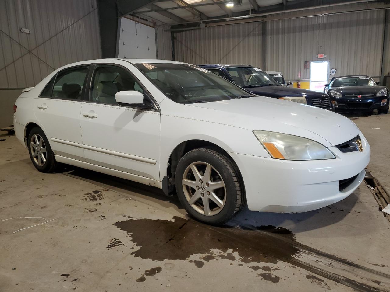 Photo 3 VIN: 1HGCM66504A063673 - HONDA ACCORD 