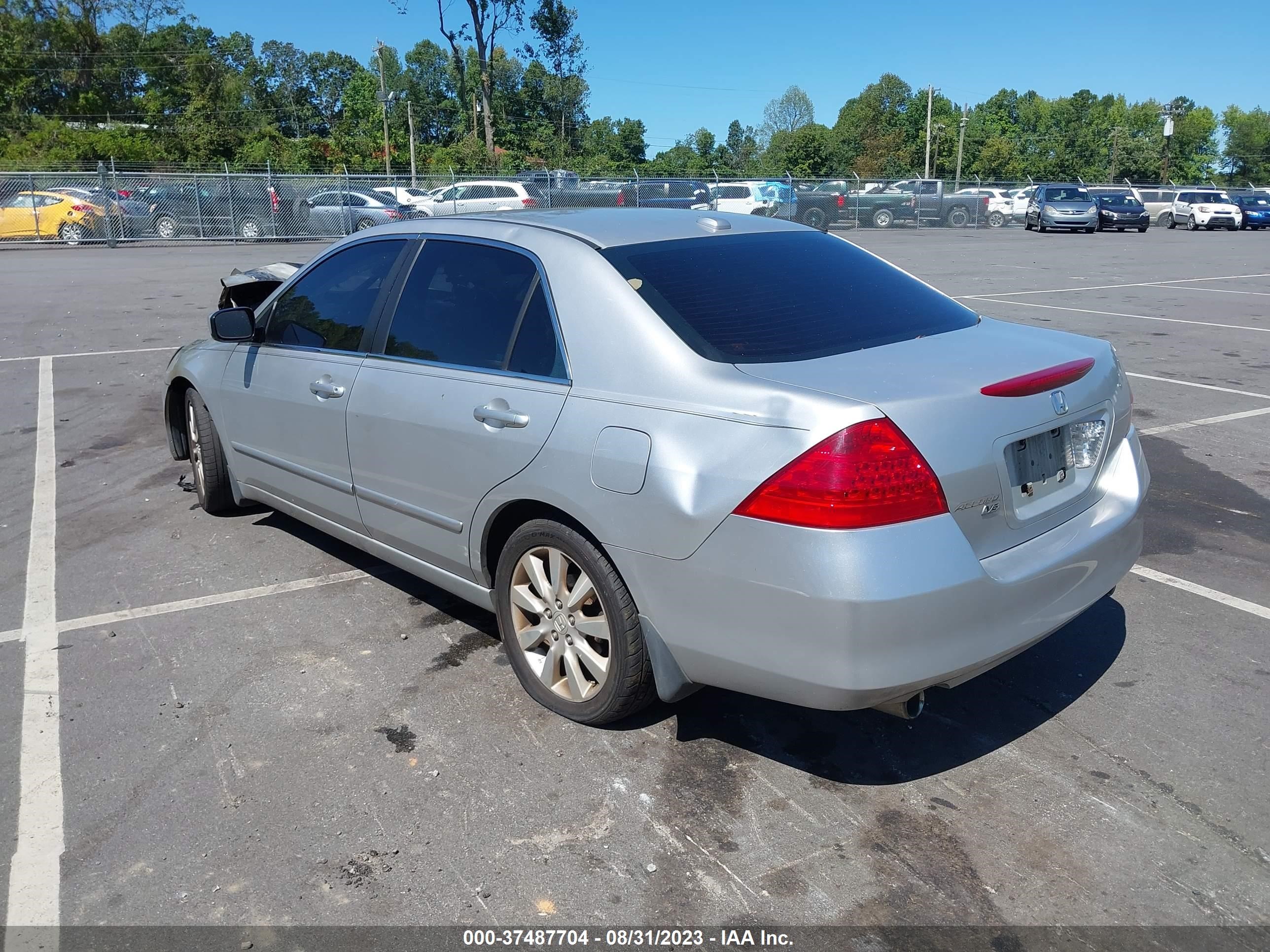 Photo 2 VIN: 1HGCM66506A009762 - HONDA ACCORD 