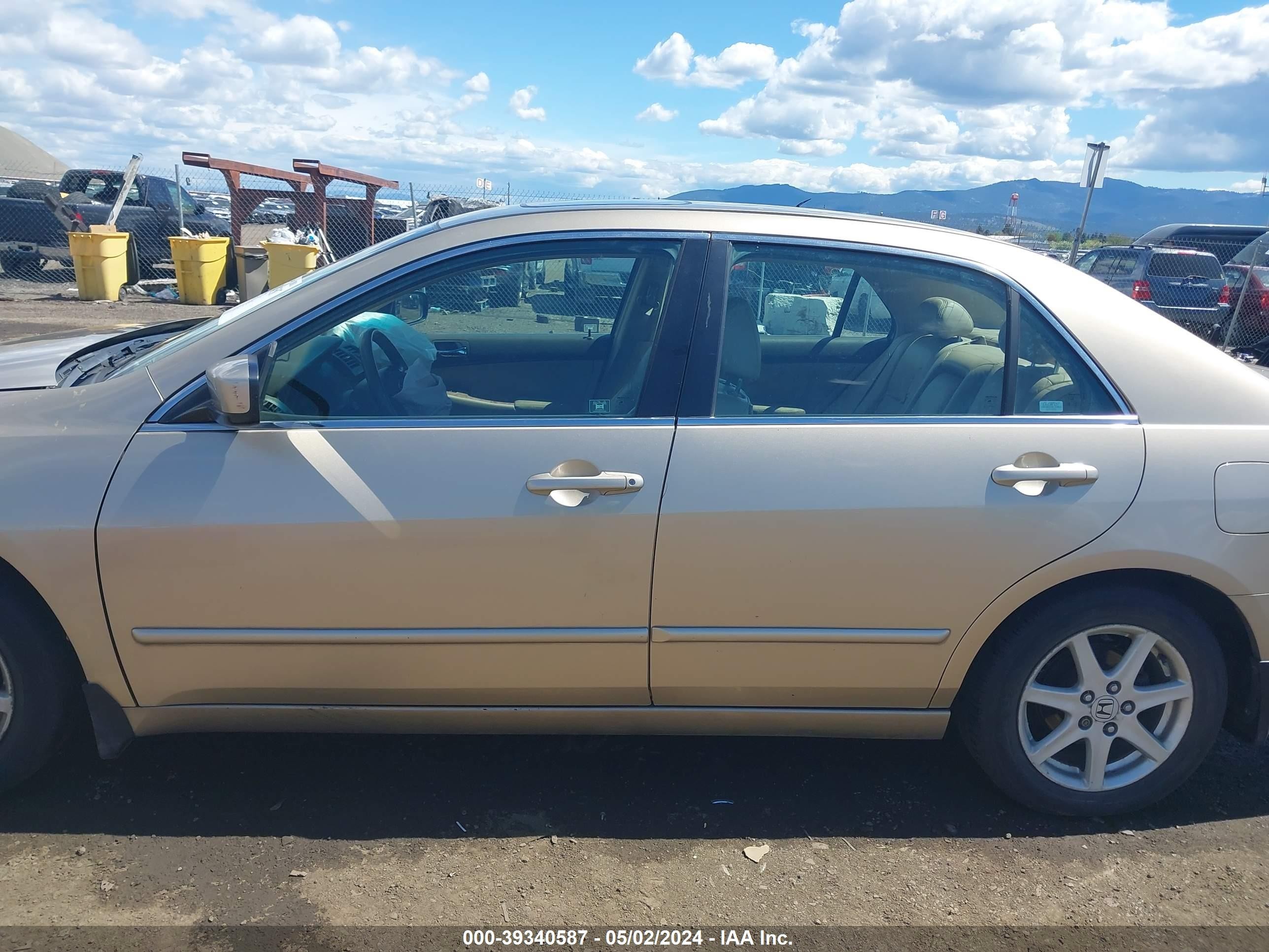 Photo 13 VIN: 1HGCM66513A095322 - HONDA ACCORD 