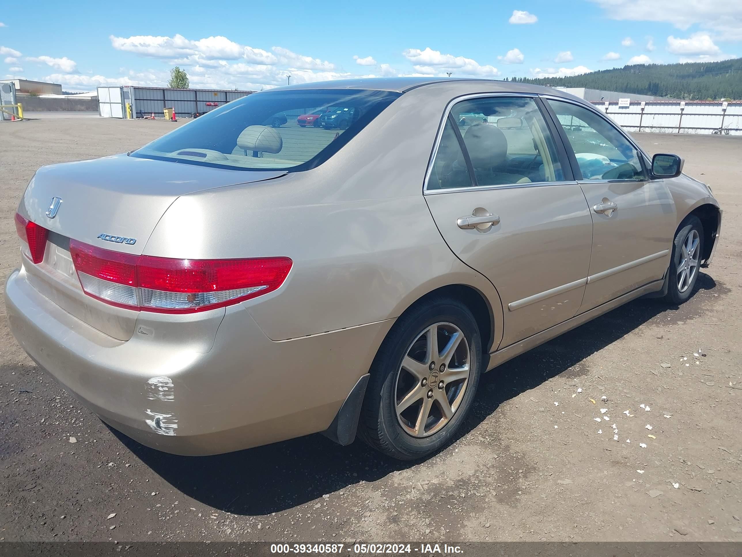 Photo 3 VIN: 1HGCM66513A095322 - HONDA ACCORD 