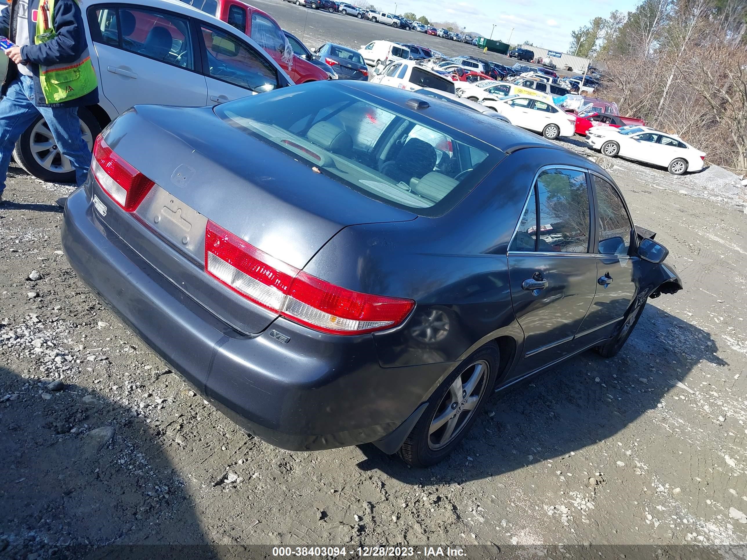 Photo 3 VIN: 1HGCM66514A054397 - HONDA ACCORD 