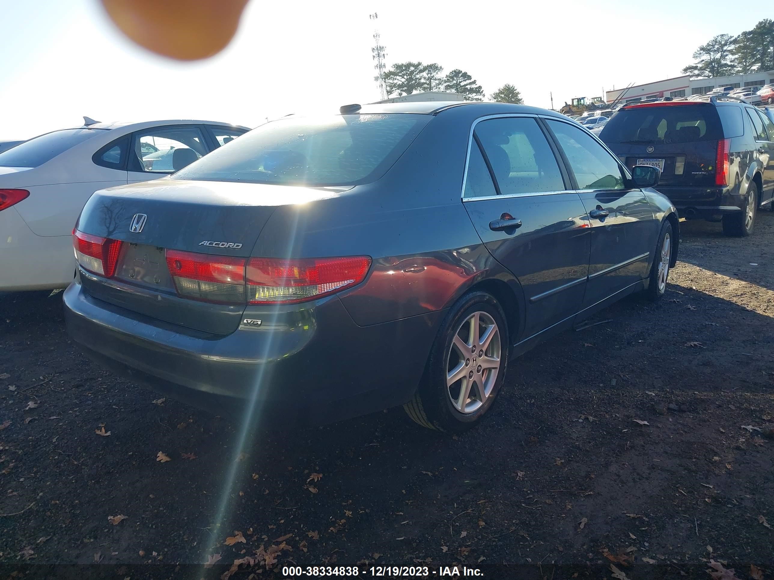 Photo 3 VIN: 1HGCM66514A072205 - HONDA ACCORD 