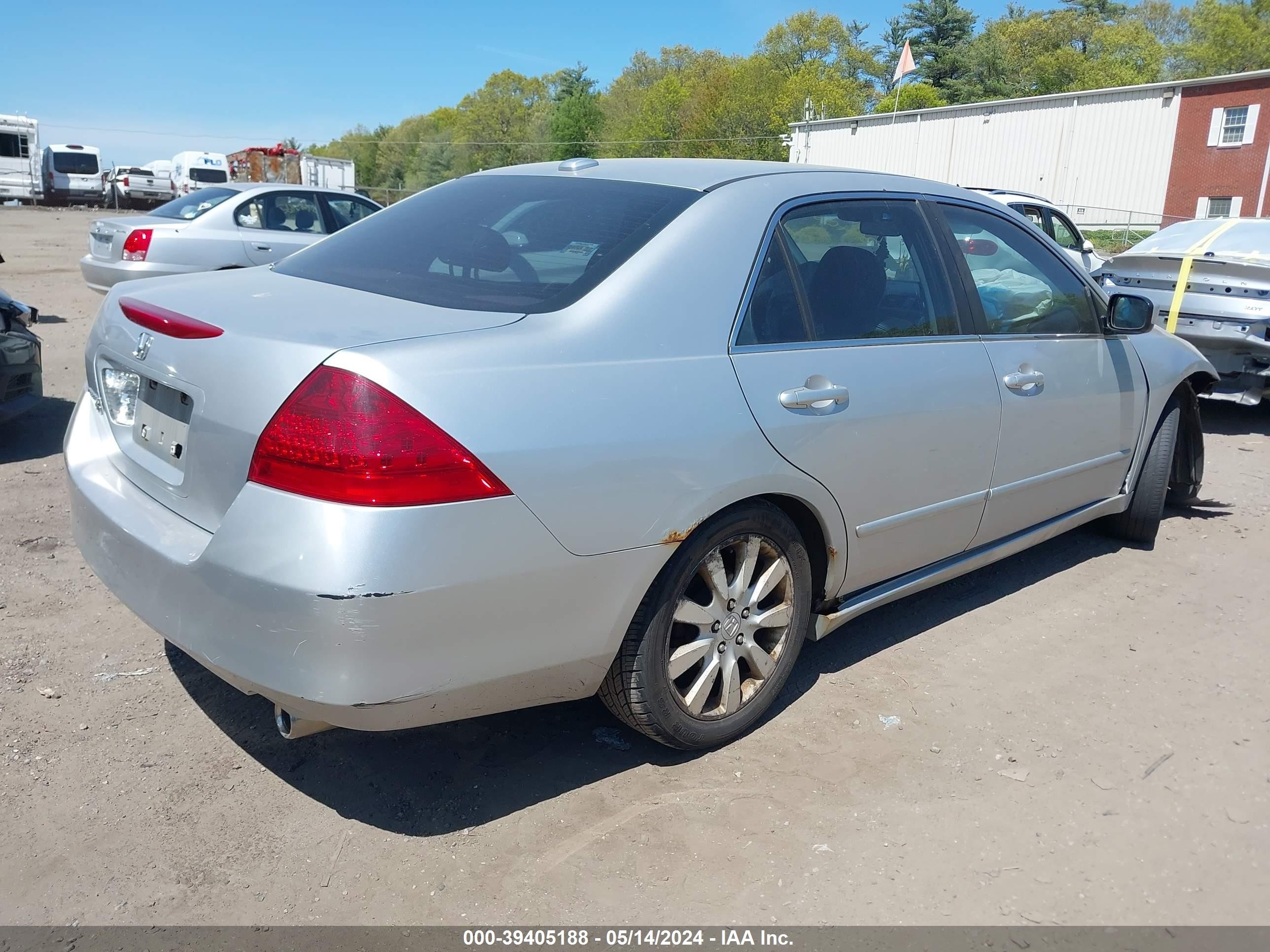 Photo 3 VIN: 1HGCM66516A012153 - HONDA ACCORD 