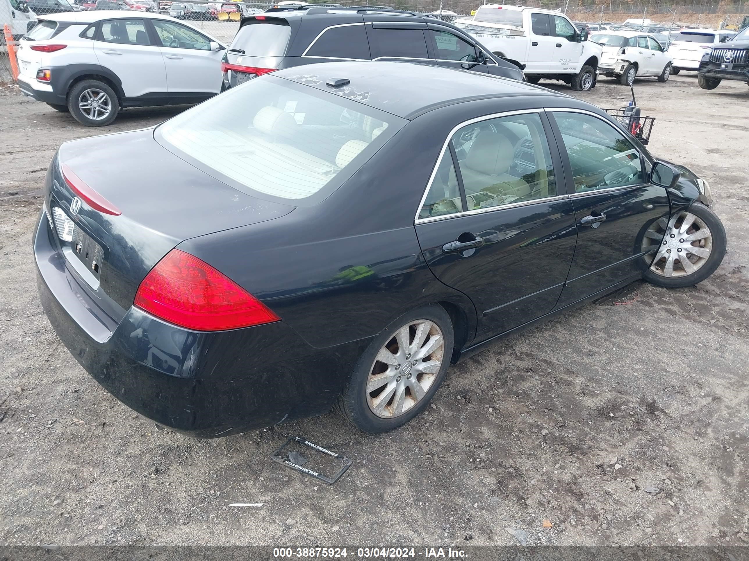 Photo 3 VIN: 1HGCM66516A066648 - HONDA ACCORD 