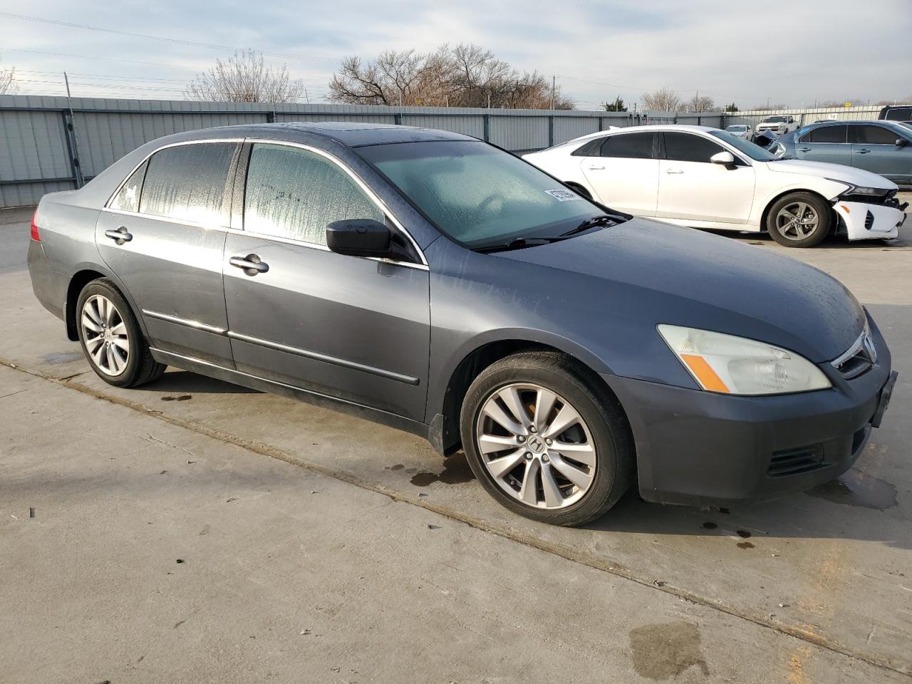 Photo 3 VIN: 1HGCM66517A061886 - HONDA ACCORD 