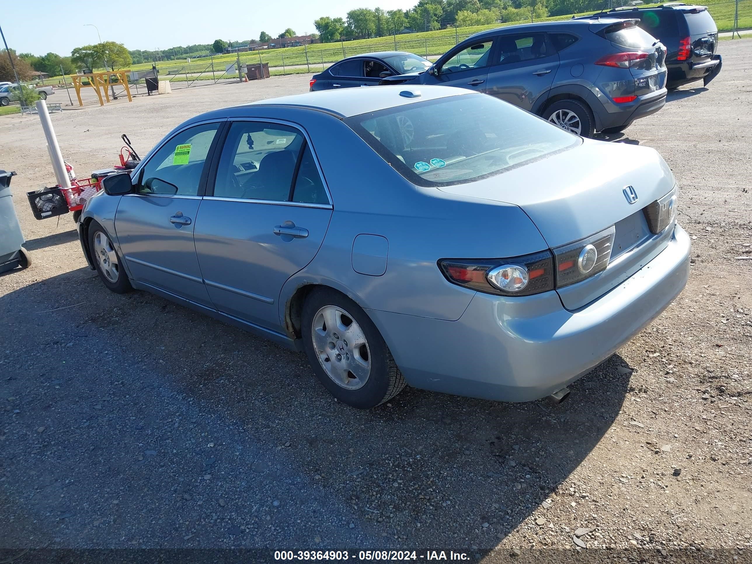 Photo 2 VIN: 1HGCM66524A017763 - HONDA ACCORD 