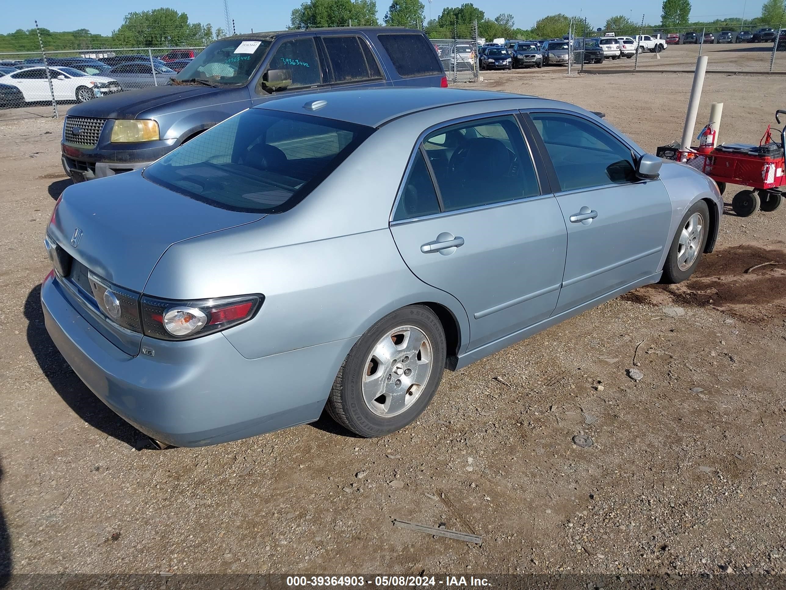 Photo 3 VIN: 1HGCM66524A017763 - HONDA ACCORD 