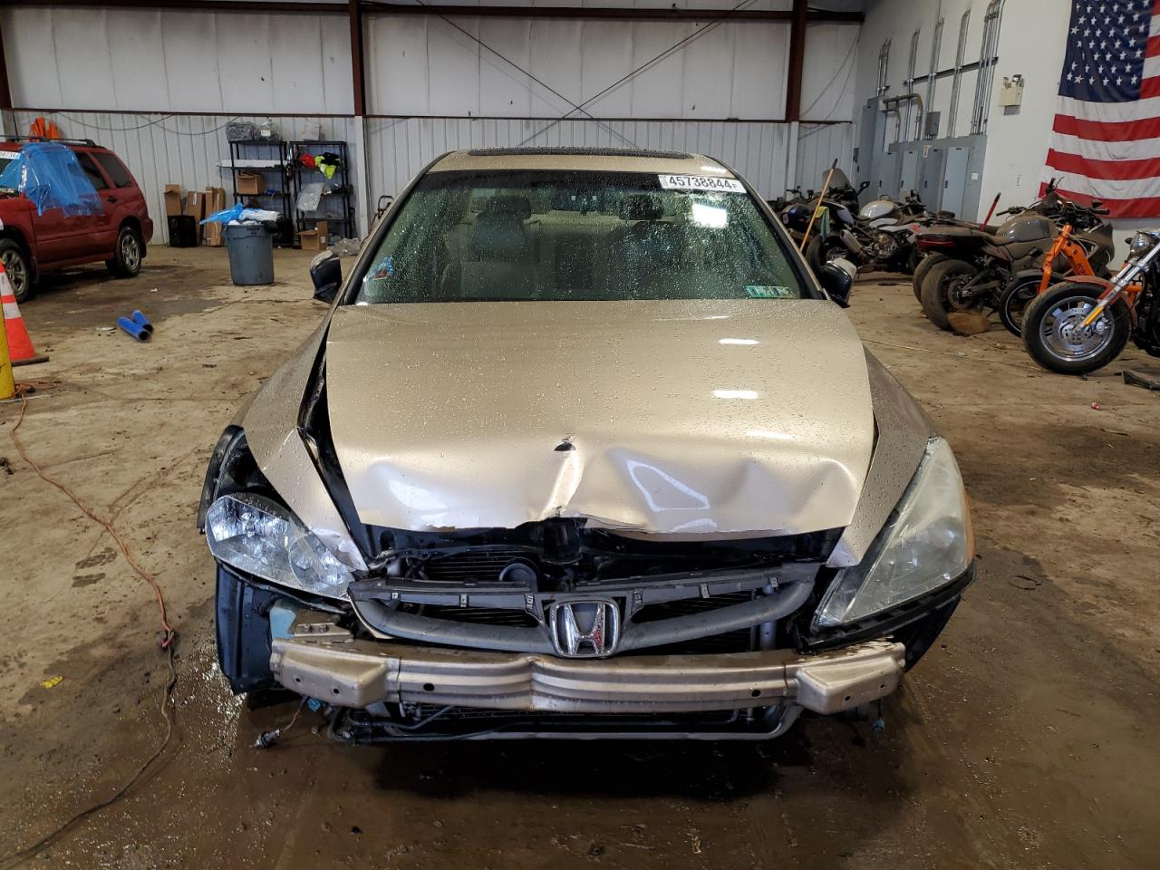 Photo 4 VIN: 1HGCM66524A020324 - HONDA ACCORD 