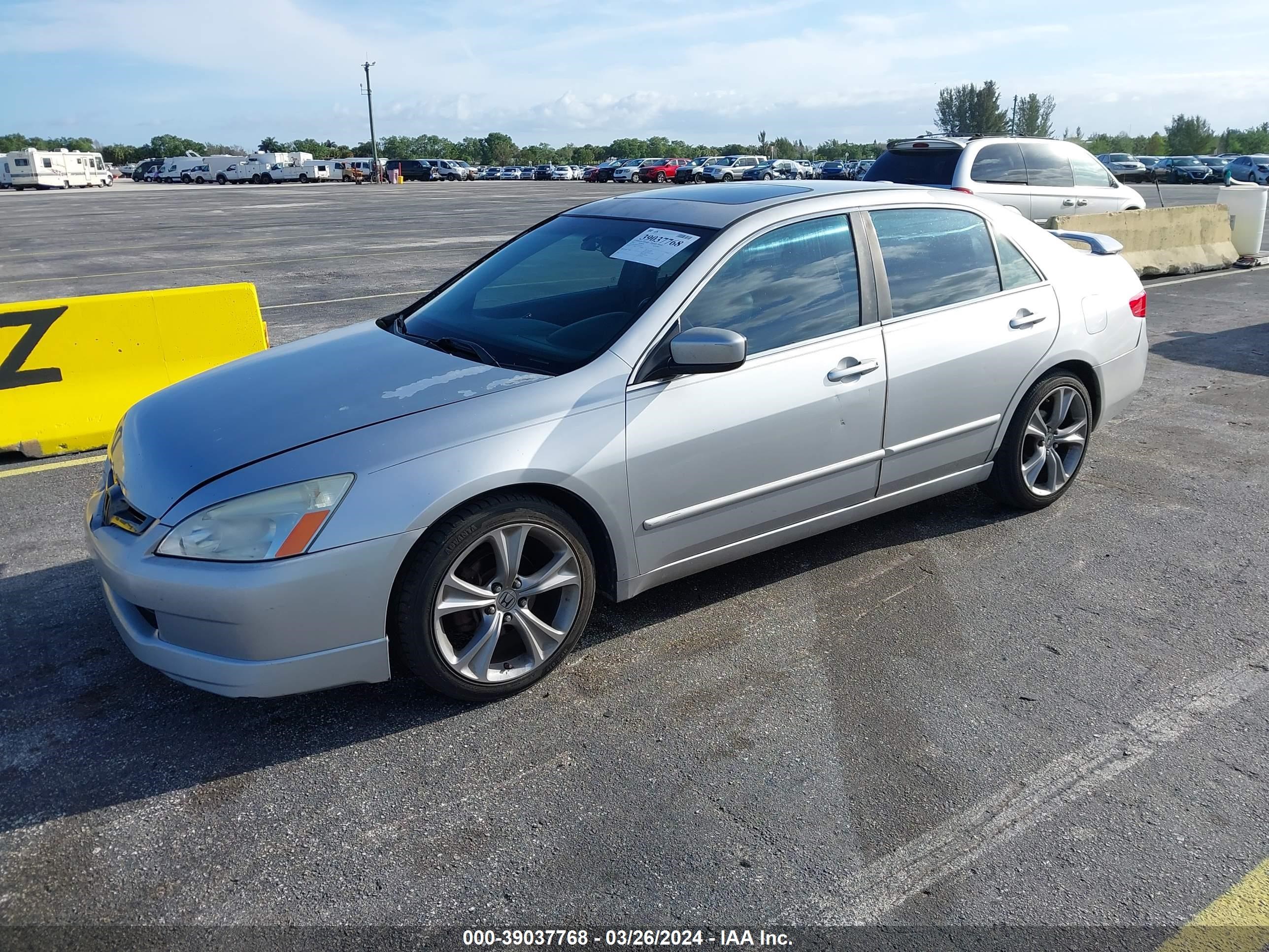 Photo 1 VIN: 1HGCM66525A021121 - HONDA ACCORD 