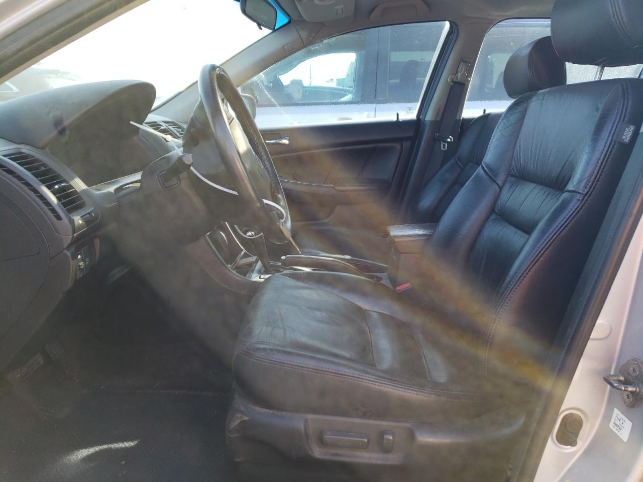 Photo 6 VIN: 1HGCM66525A032801 - HONDA ACCORD 