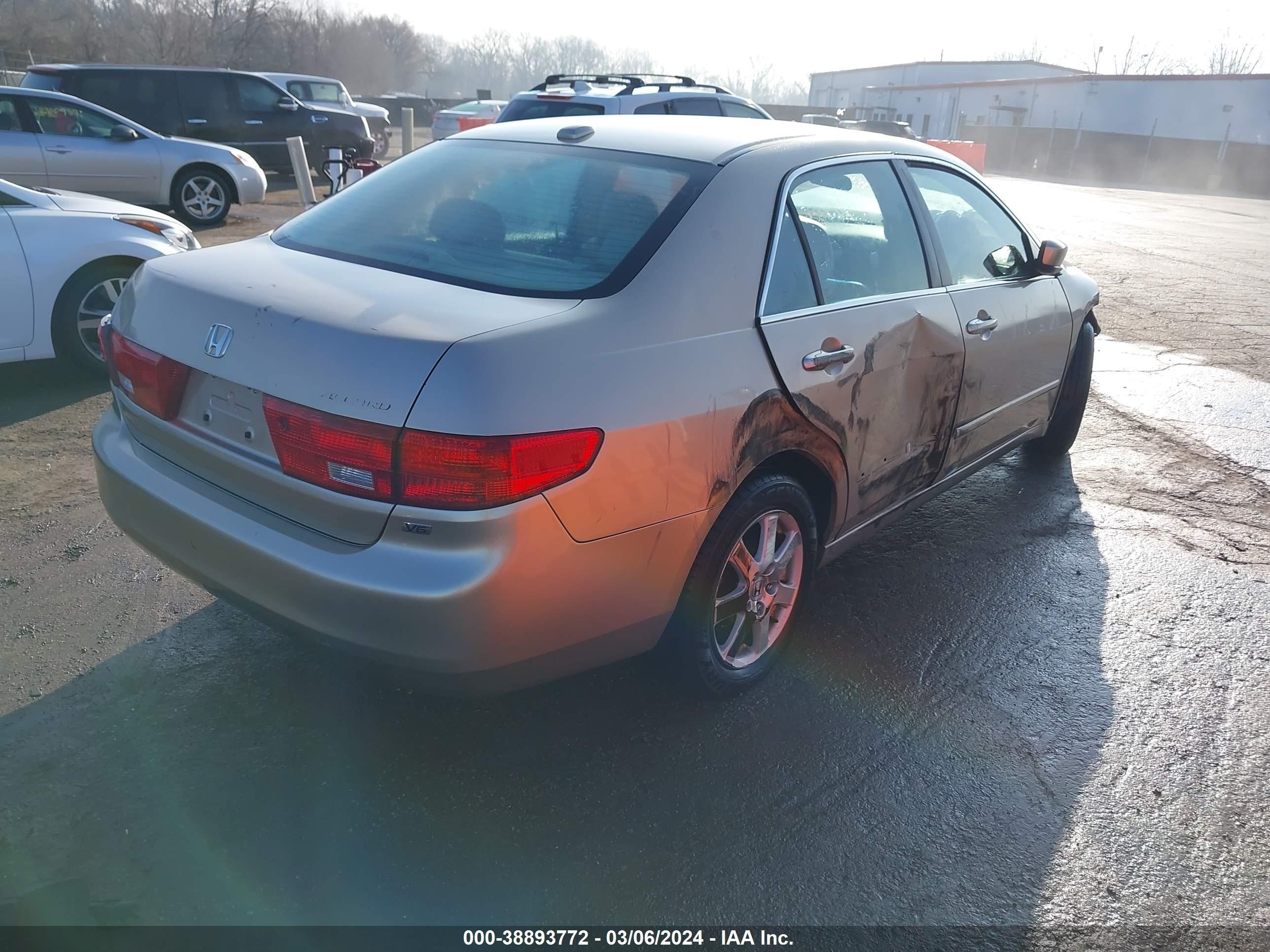 Photo 3 VIN: 1HGCM66525A035648 - HONDA ACCORD 