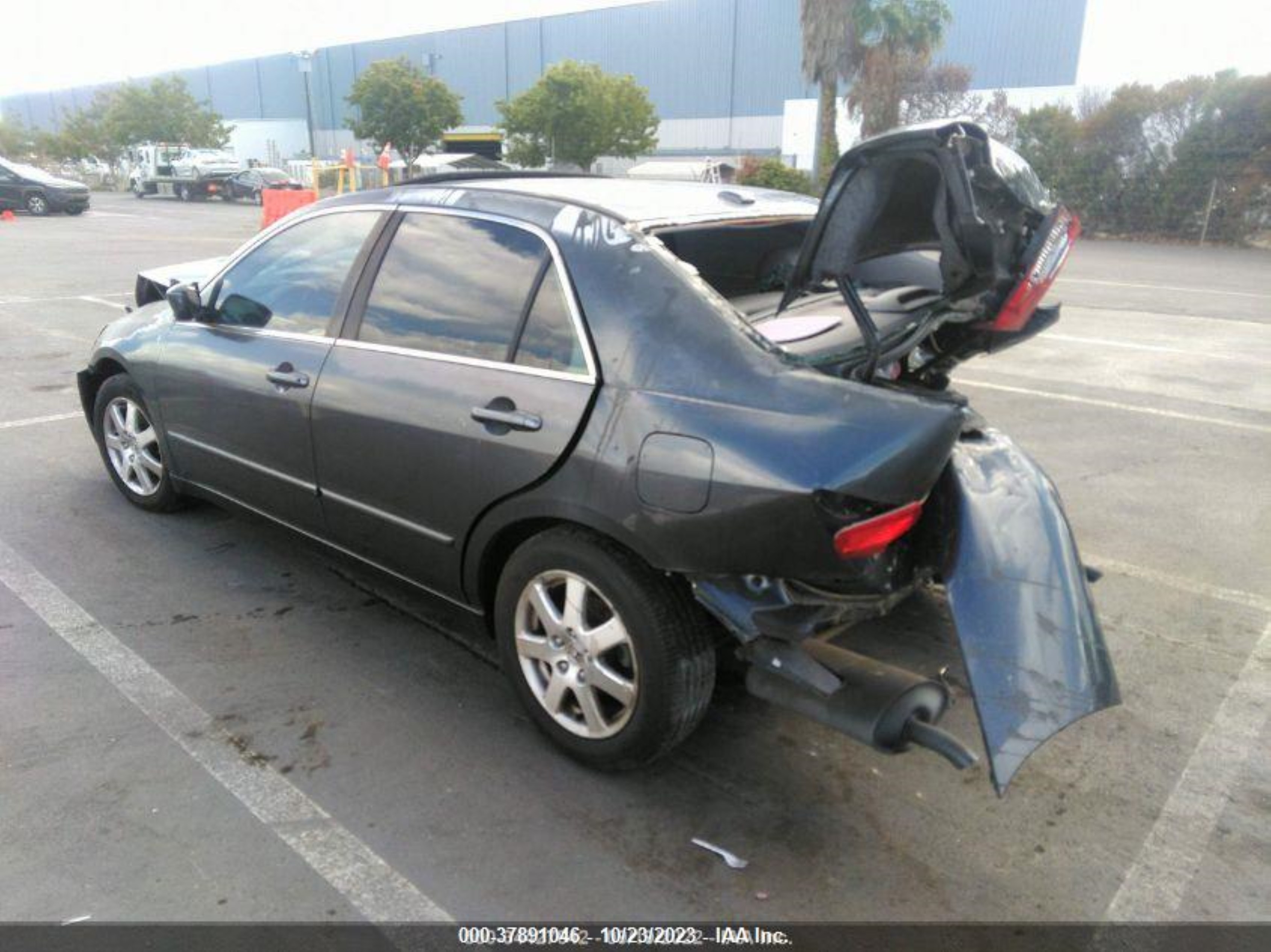 Photo 2 VIN: 1HGCM66525A037321 - HONDA ACCORD 