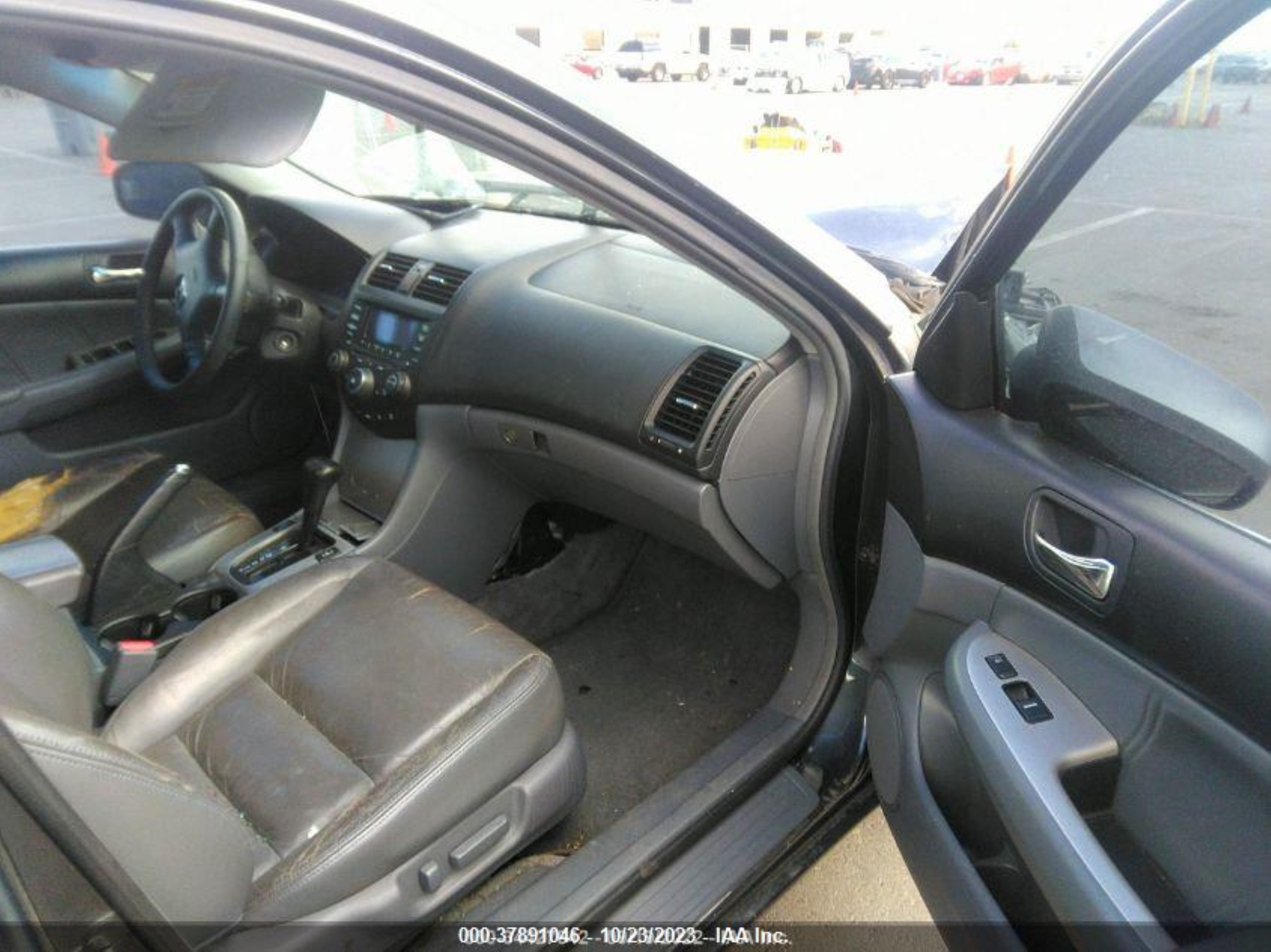 Photo 4 VIN: 1HGCM66525A037321 - HONDA ACCORD 