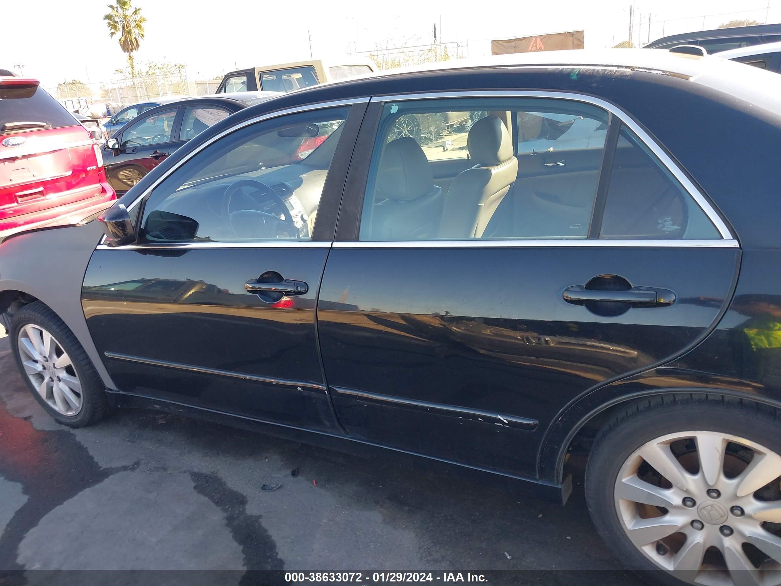 Photo 14 VIN: 1HGCM66526A030872 - HONDA ACCORD 