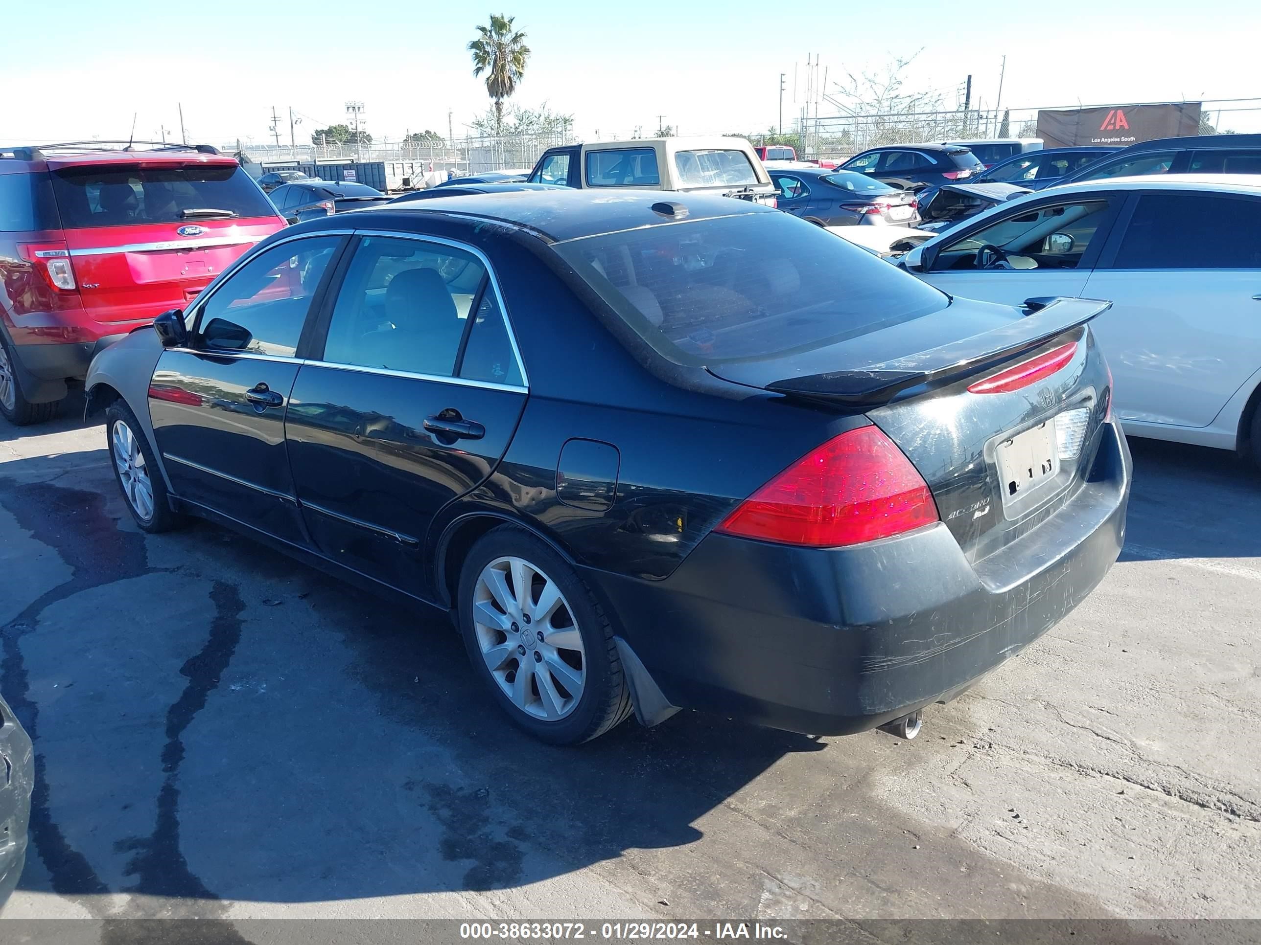 Photo 2 VIN: 1HGCM66526A030872 - HONDA ACCORD 