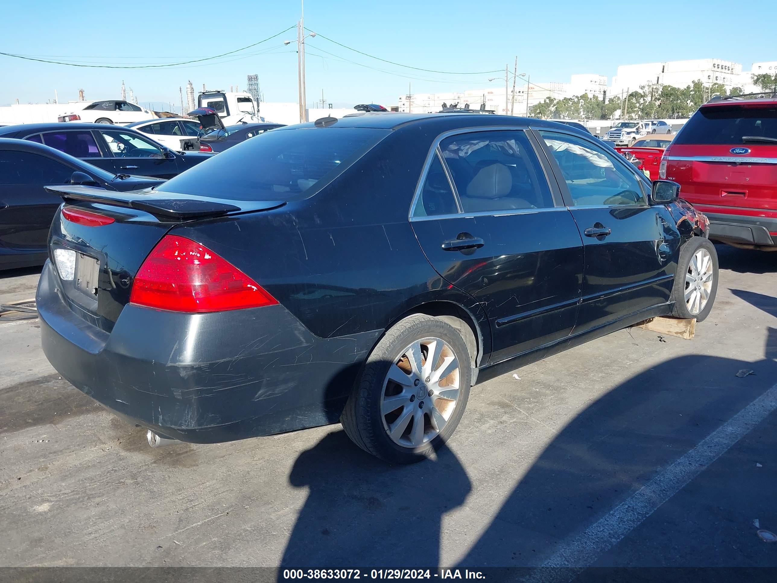 Photo 3 VIN: 1HGCM66526A030872 - HONDA ACCORD 