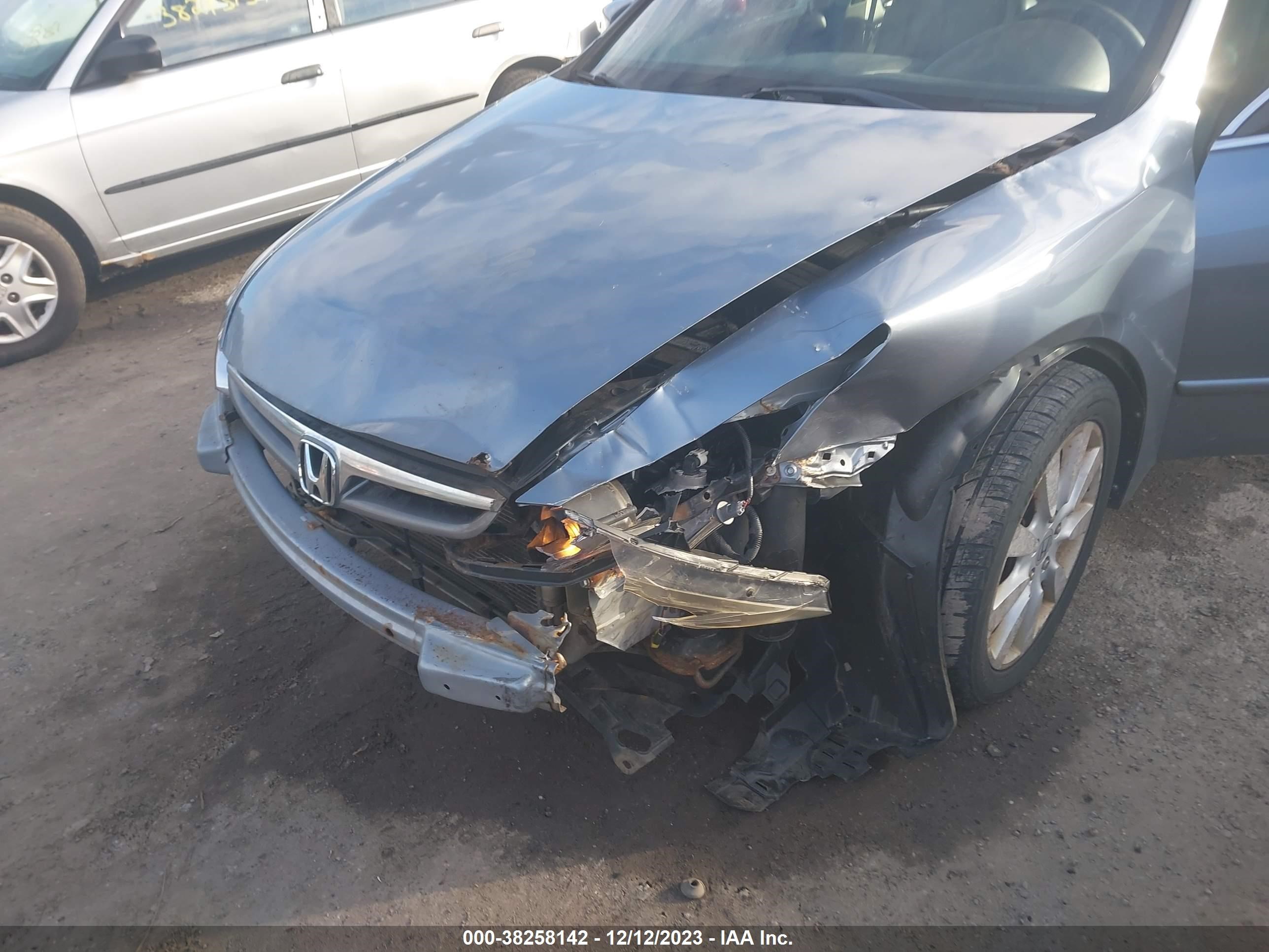 Photo 5 VIN: 1HGCM66527A052159 - HONDA ACCORD 