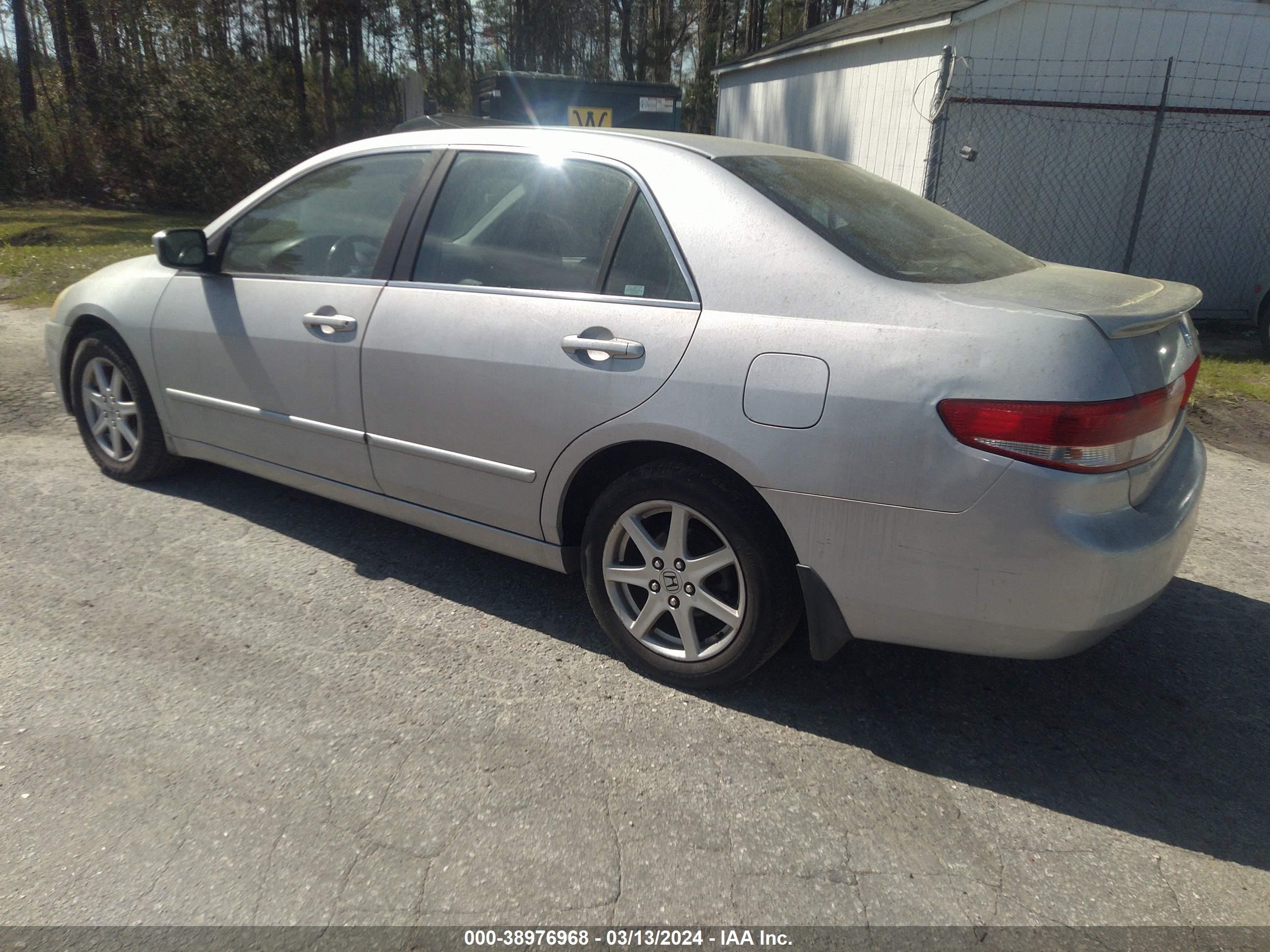 Photo 2 VIN: 1HGCM66533A011078 - HONDA ACCORD 