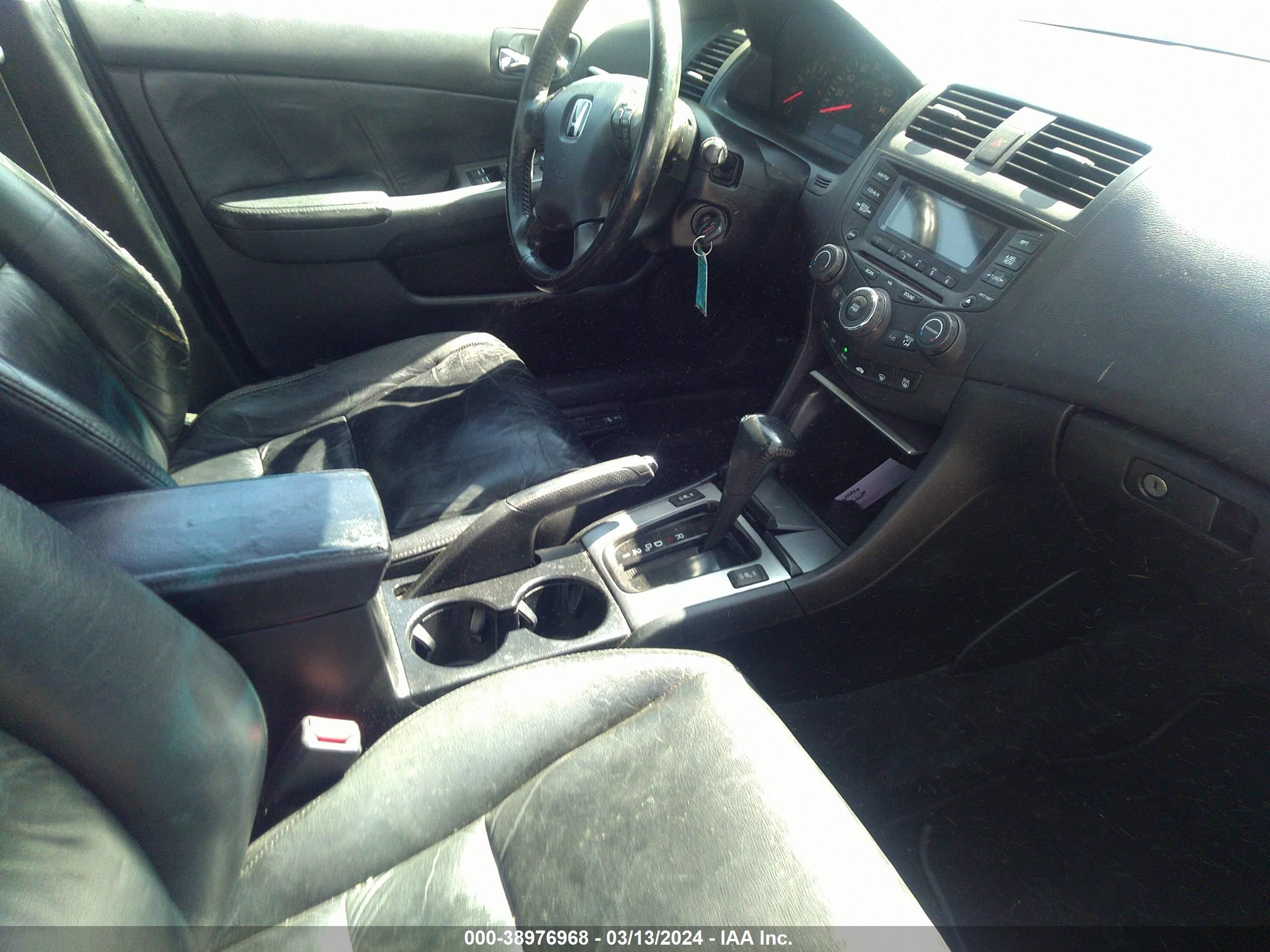 Photo 4 VIN: 1HGCM66533A011078 - HONDA ACCORD 