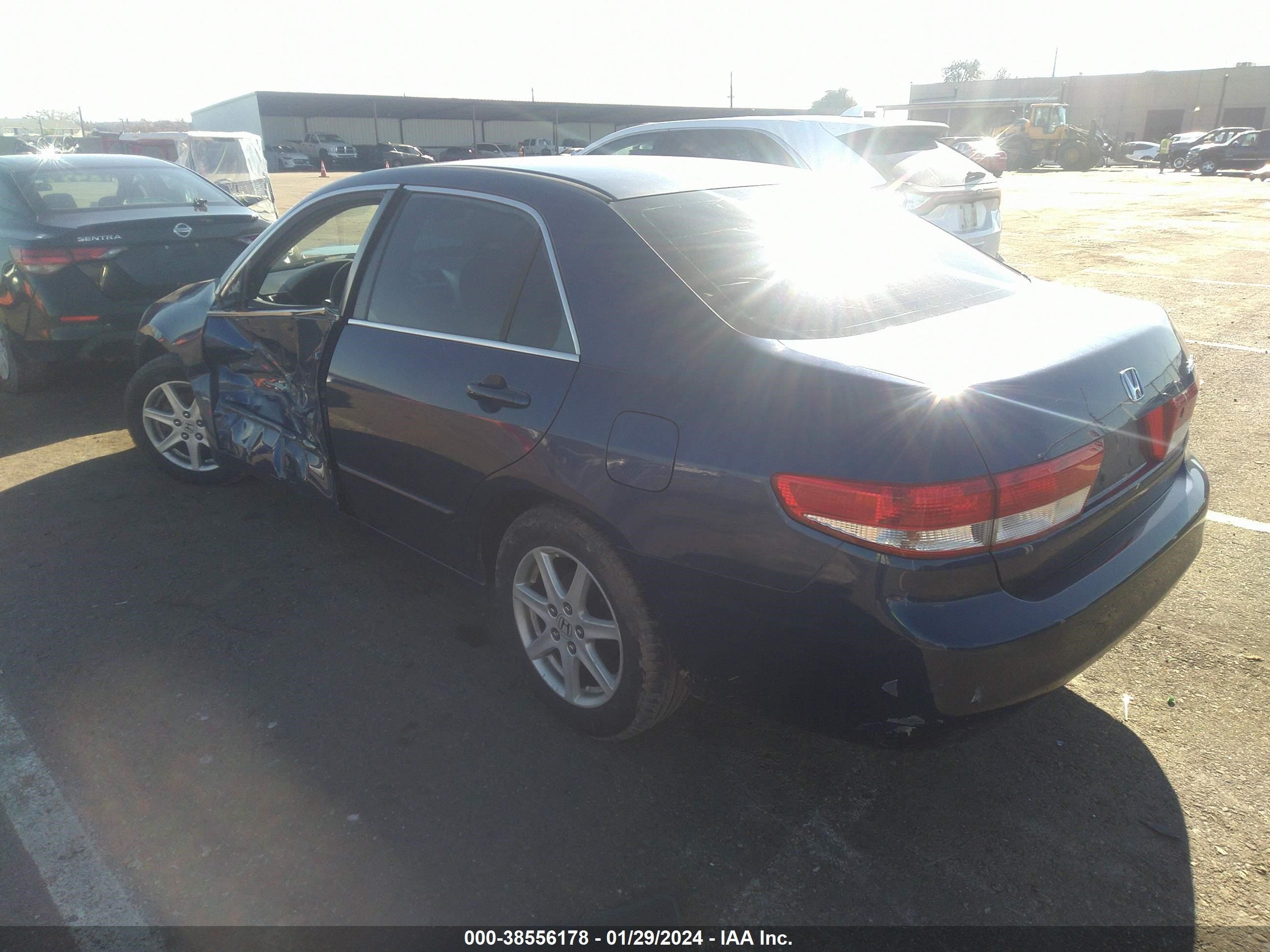 Photo 2 VIN: 1HGCM66533A022789 - HONDA ACCORD 