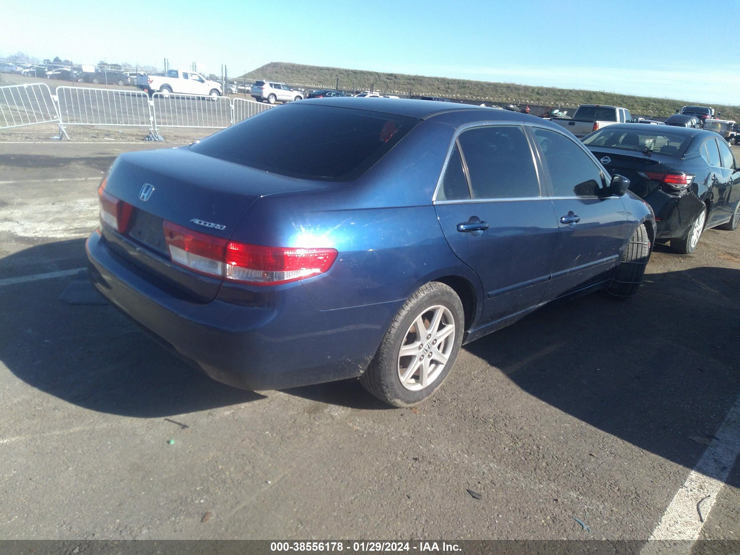 Photo 3 VIN: 1HGCM66533A022789 - HONDA ACCORD 