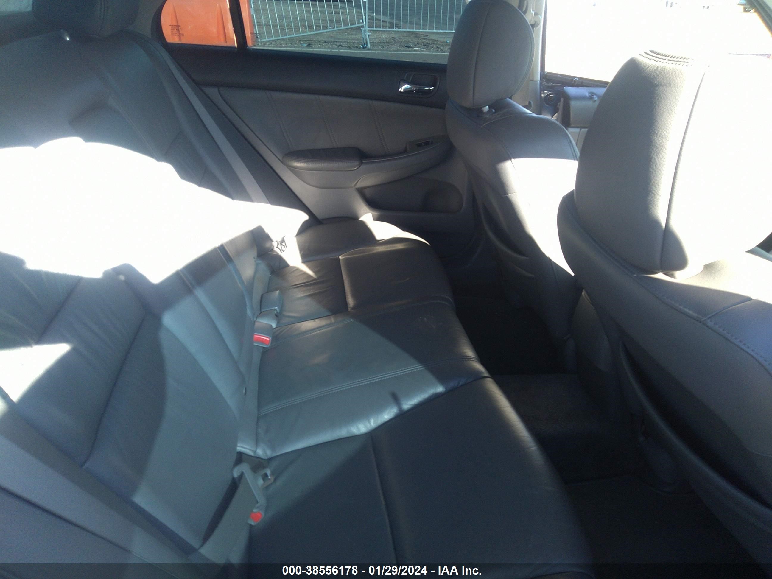 Photo 7 VIN: 1HGCM66533A022789 - HONDA ACCORD 